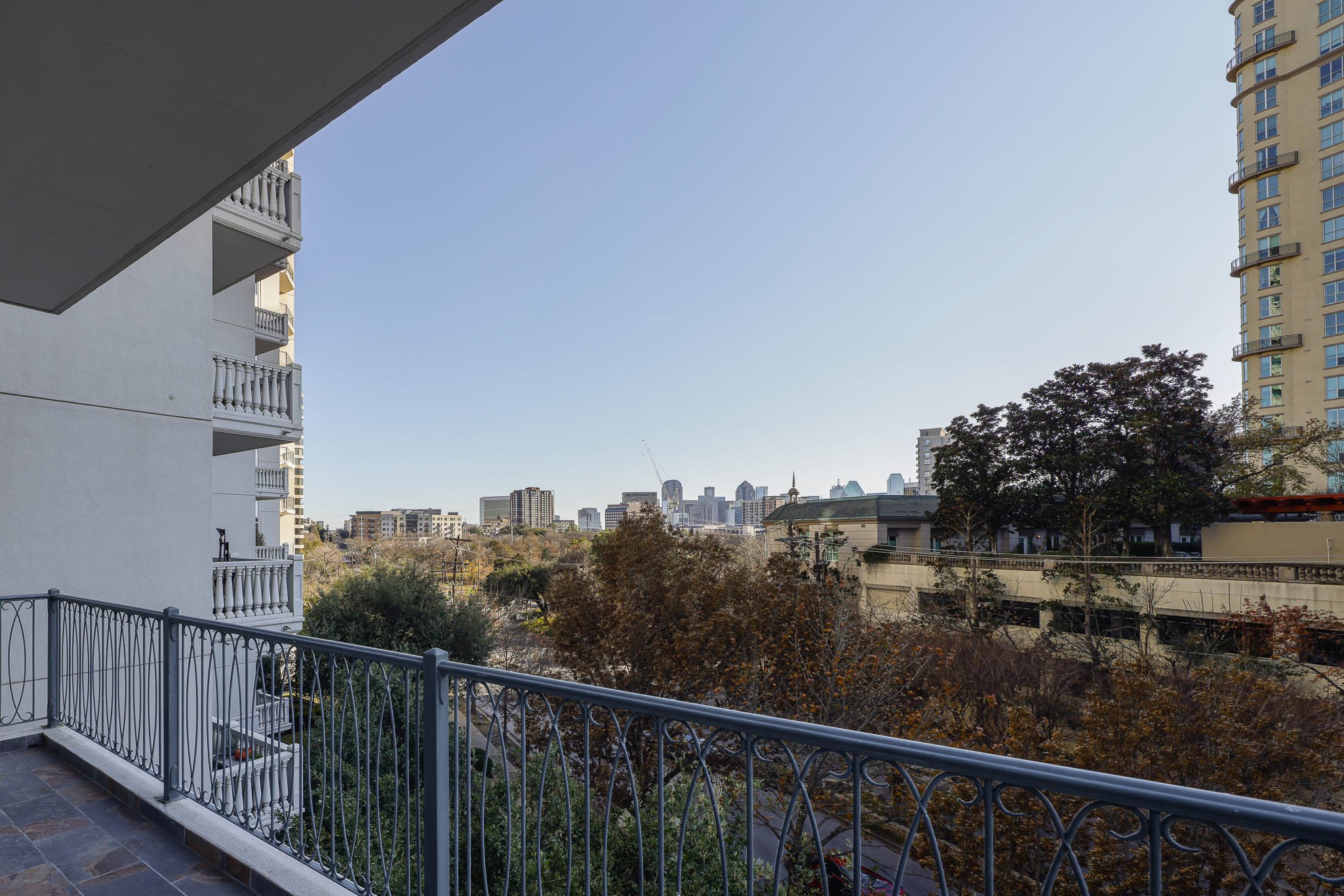 3505 Turtle Creek Boulevard Unit: 4E