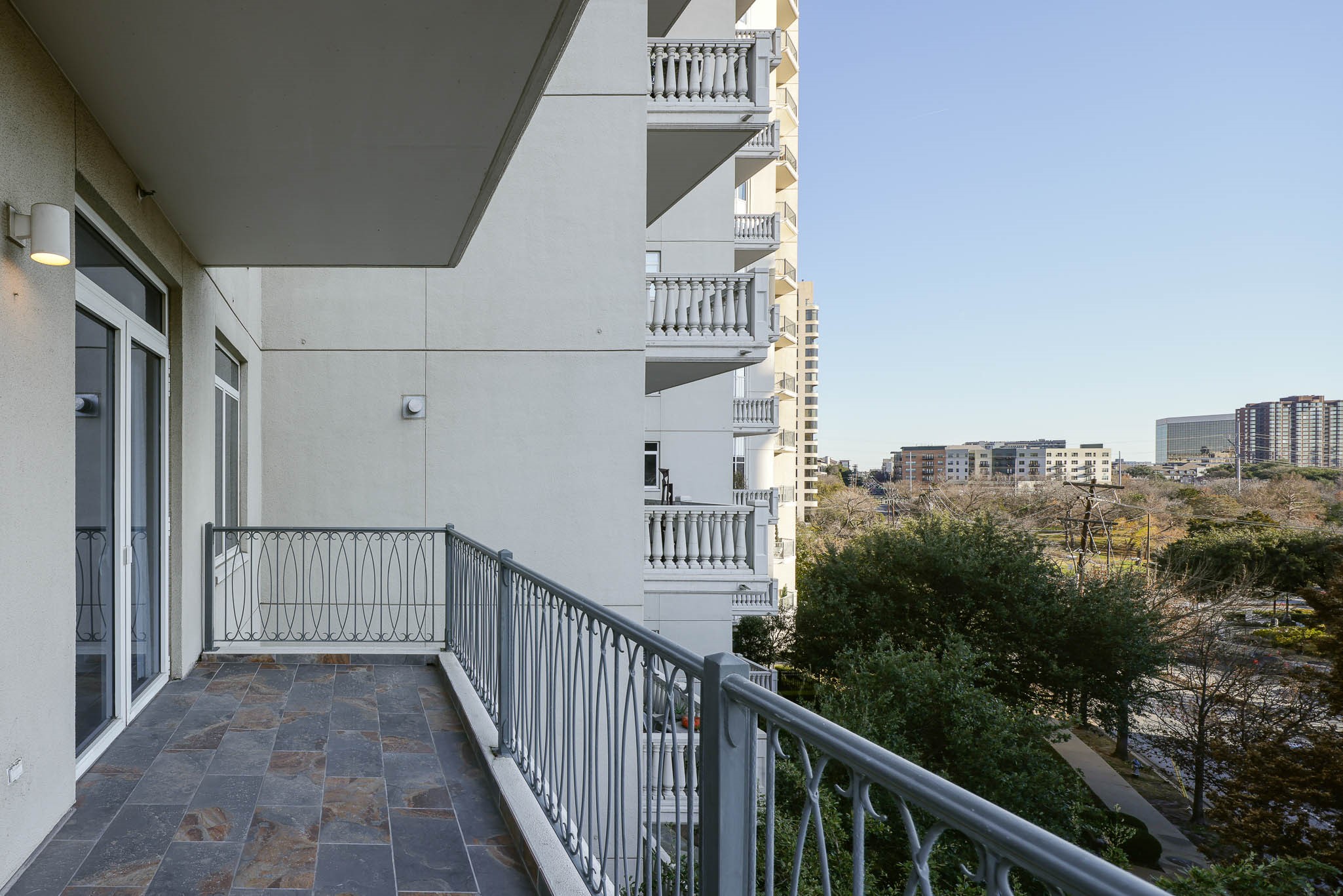 3505 Turtle Creek Boulevard Unit: 4E