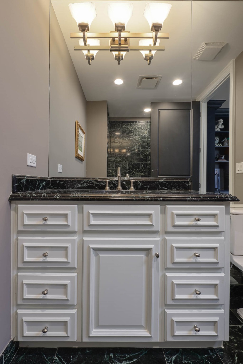 3505 Turtle Creek Boulevard Unit: 4E