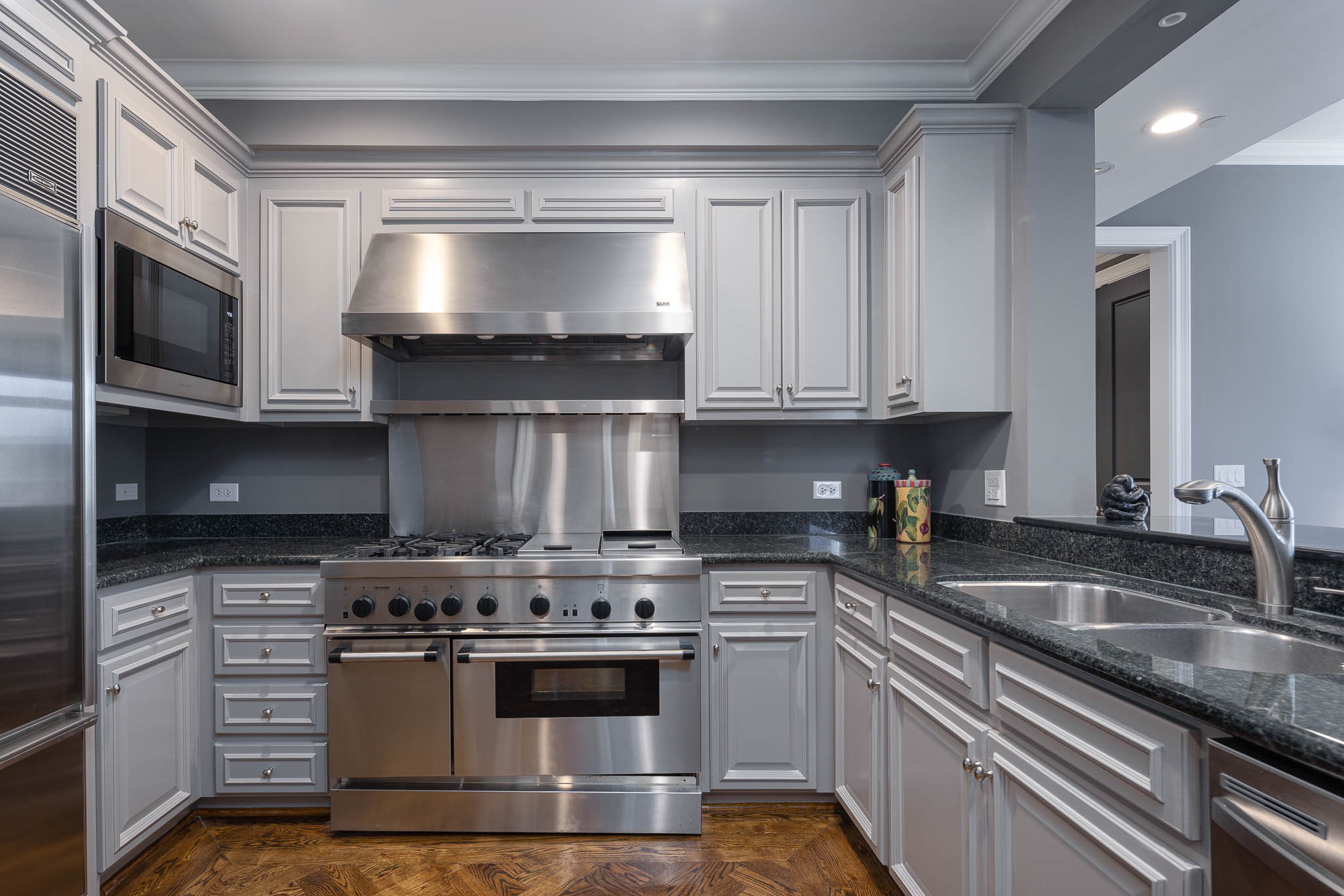 3505 Turtle Creek Boulevard Unit: 4E