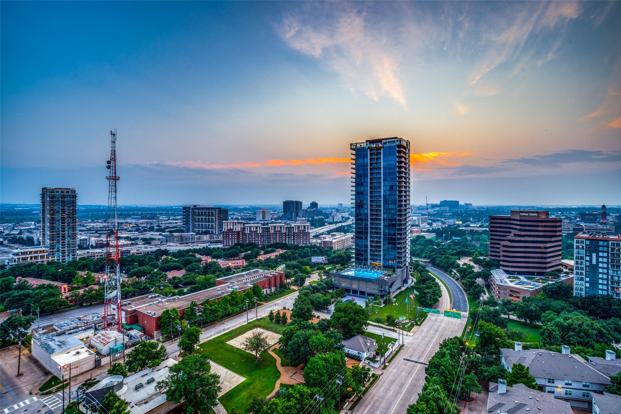 2900 Mckinnon Street 1904