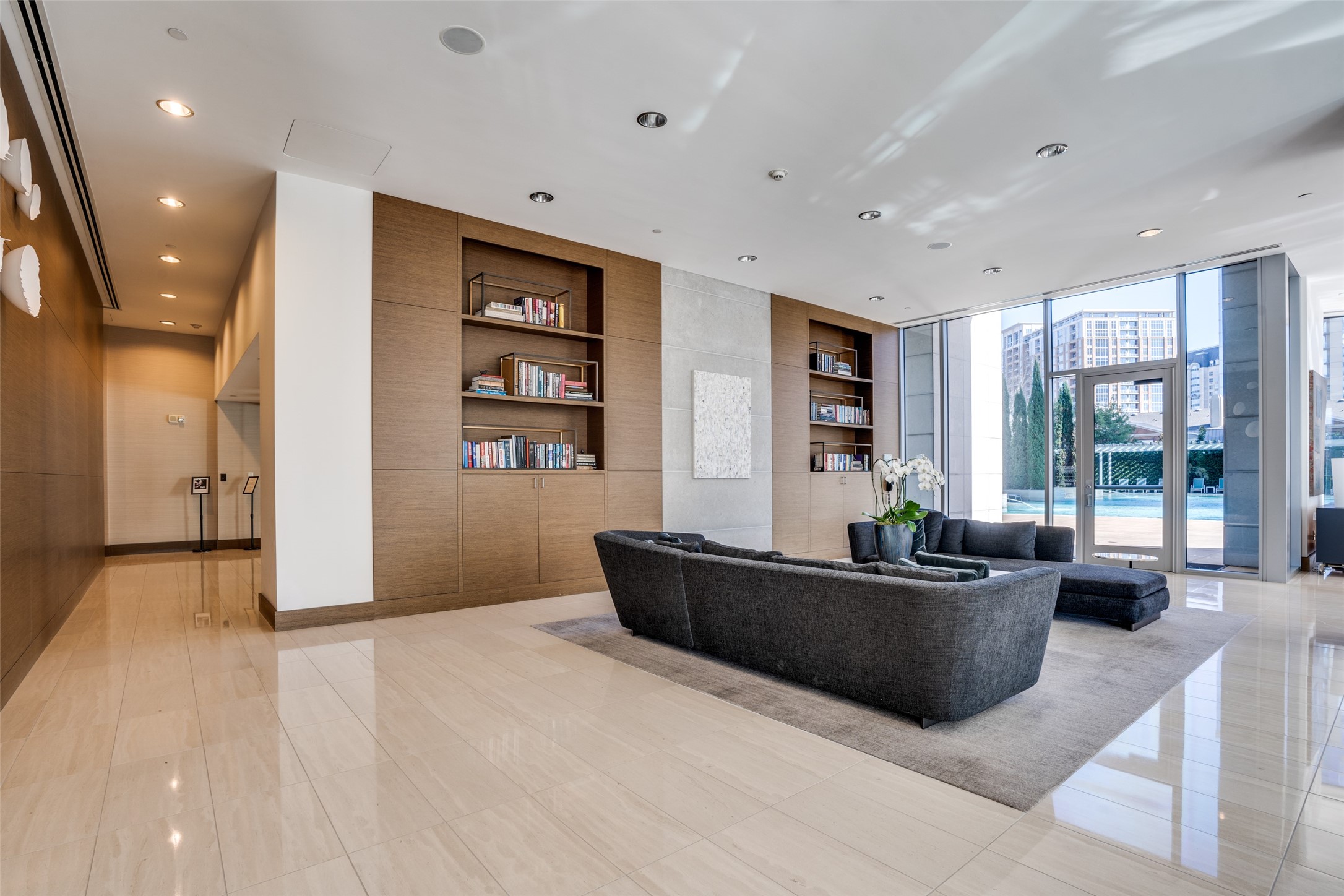 2900 Mckinnon Street 1904