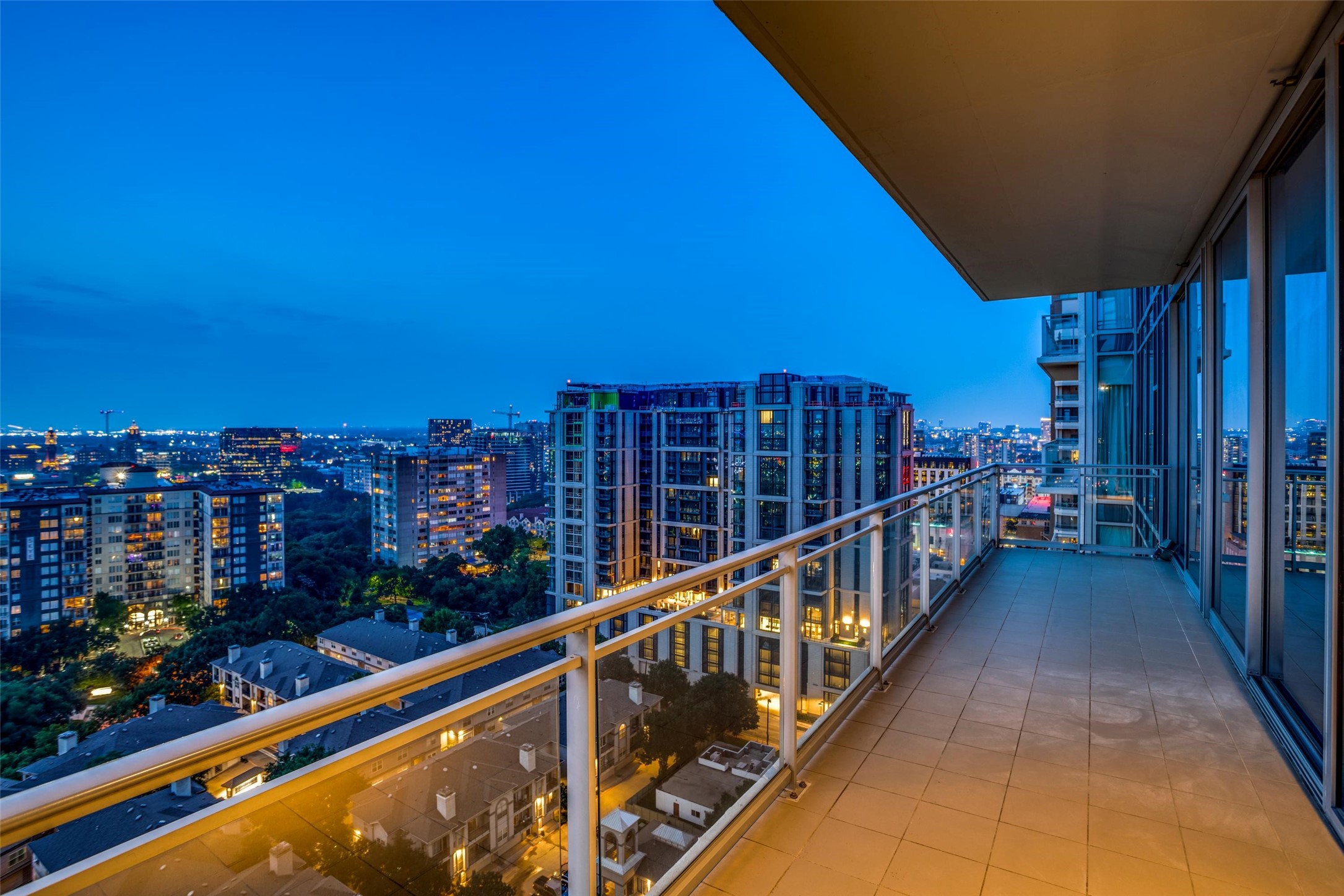 2900 Mckinnon Street 1904