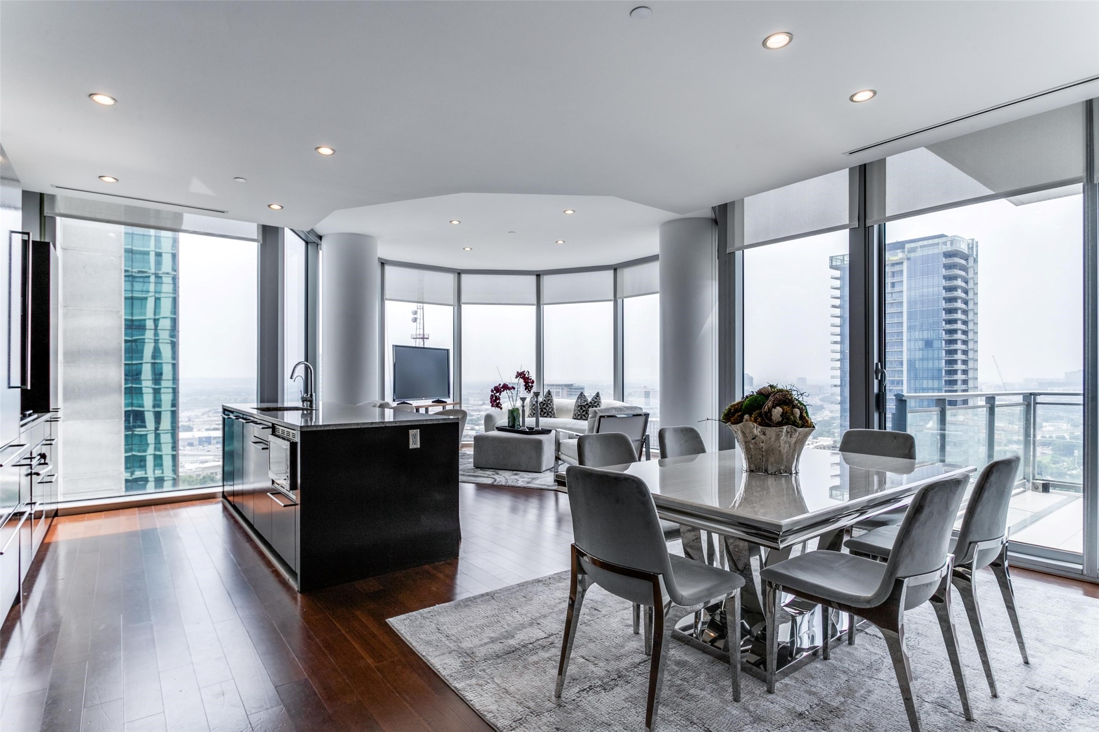 2900 Mckinnon Street 1904