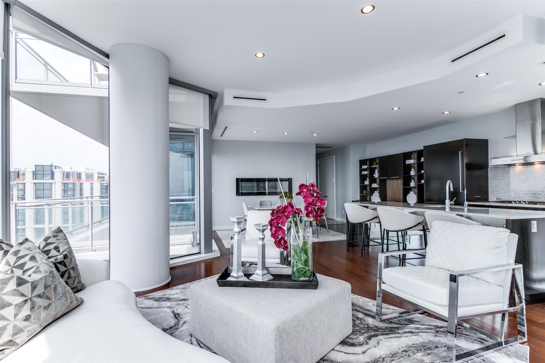 2900 Mckinnon Street 1904