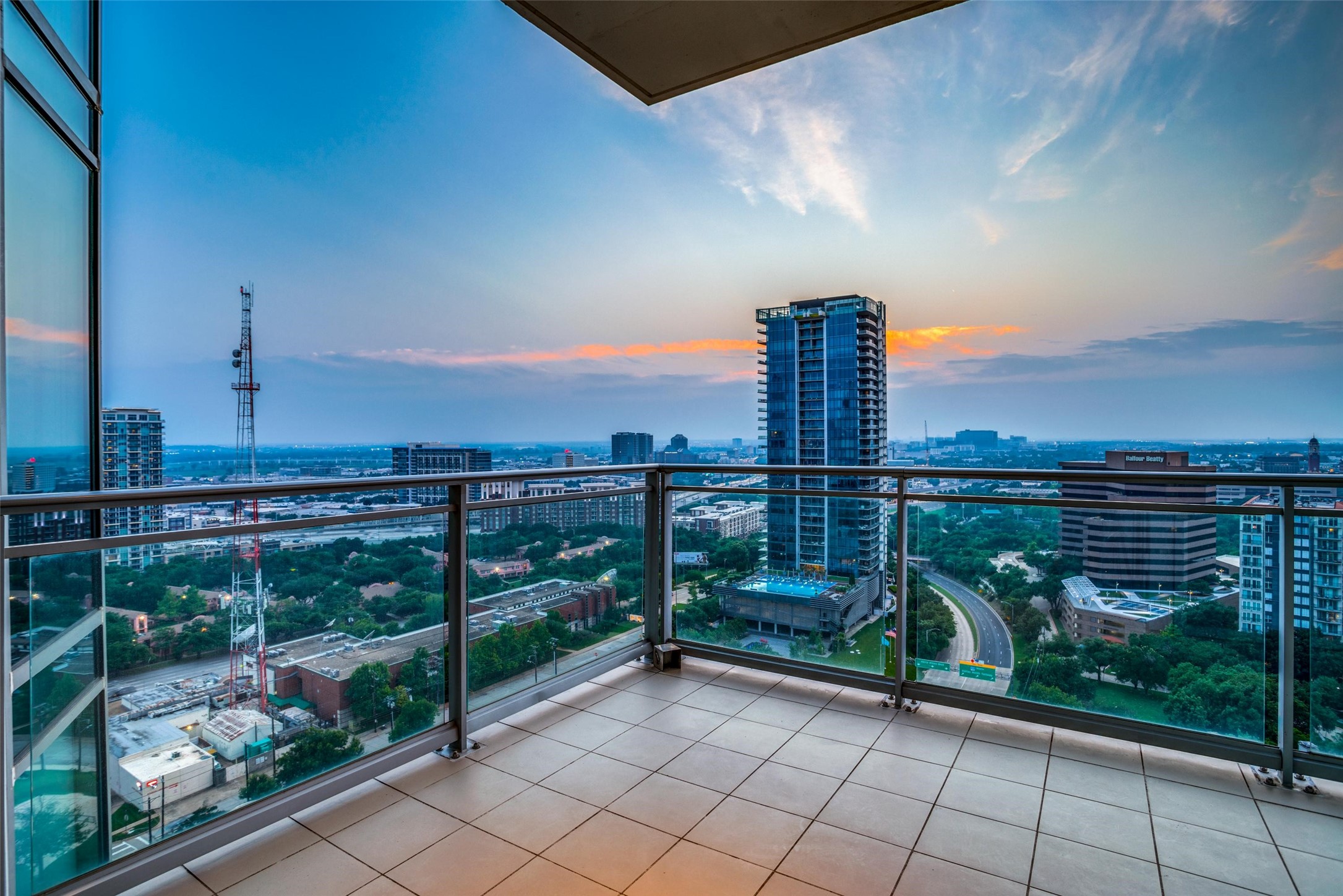 2900 Mckinnon Street 1904