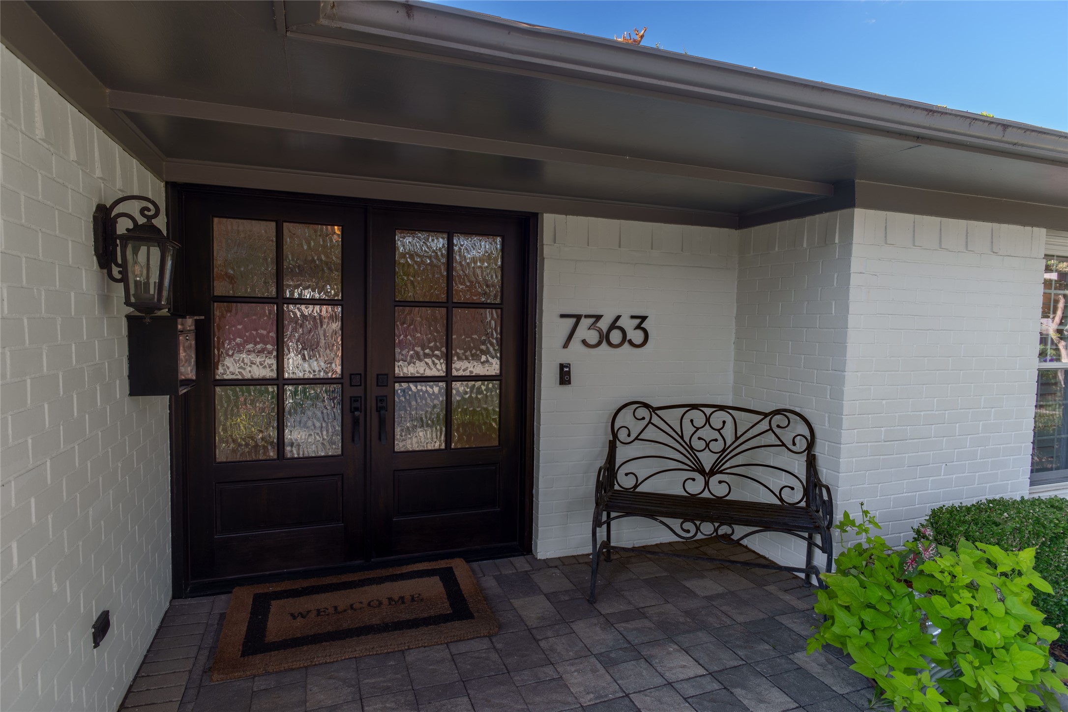 7363 Meadow Oaks Drive