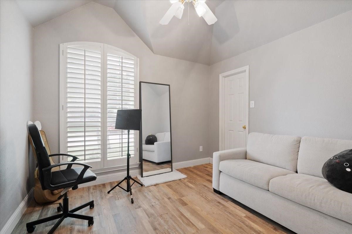 1314 San Mateo Drive