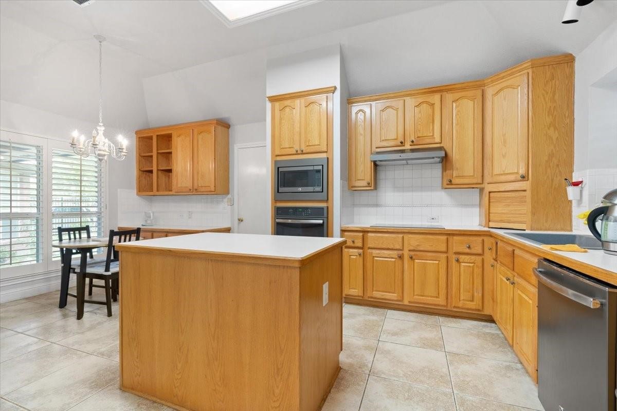 1314 San Mateo Drive