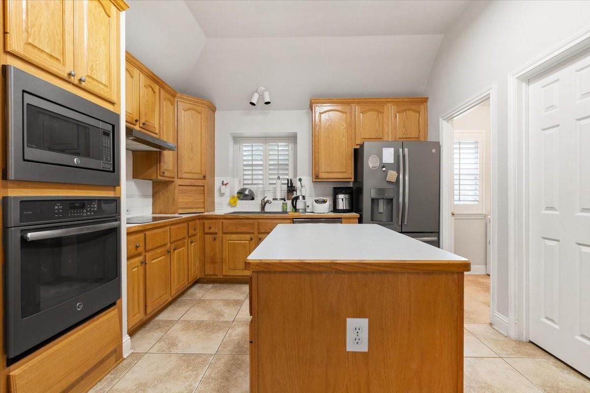 1314 San Mateo Drive