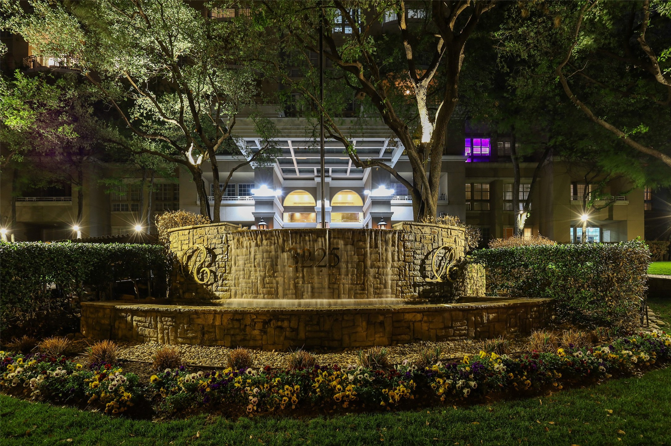 3225 Turtle Creek Boulevard 1112