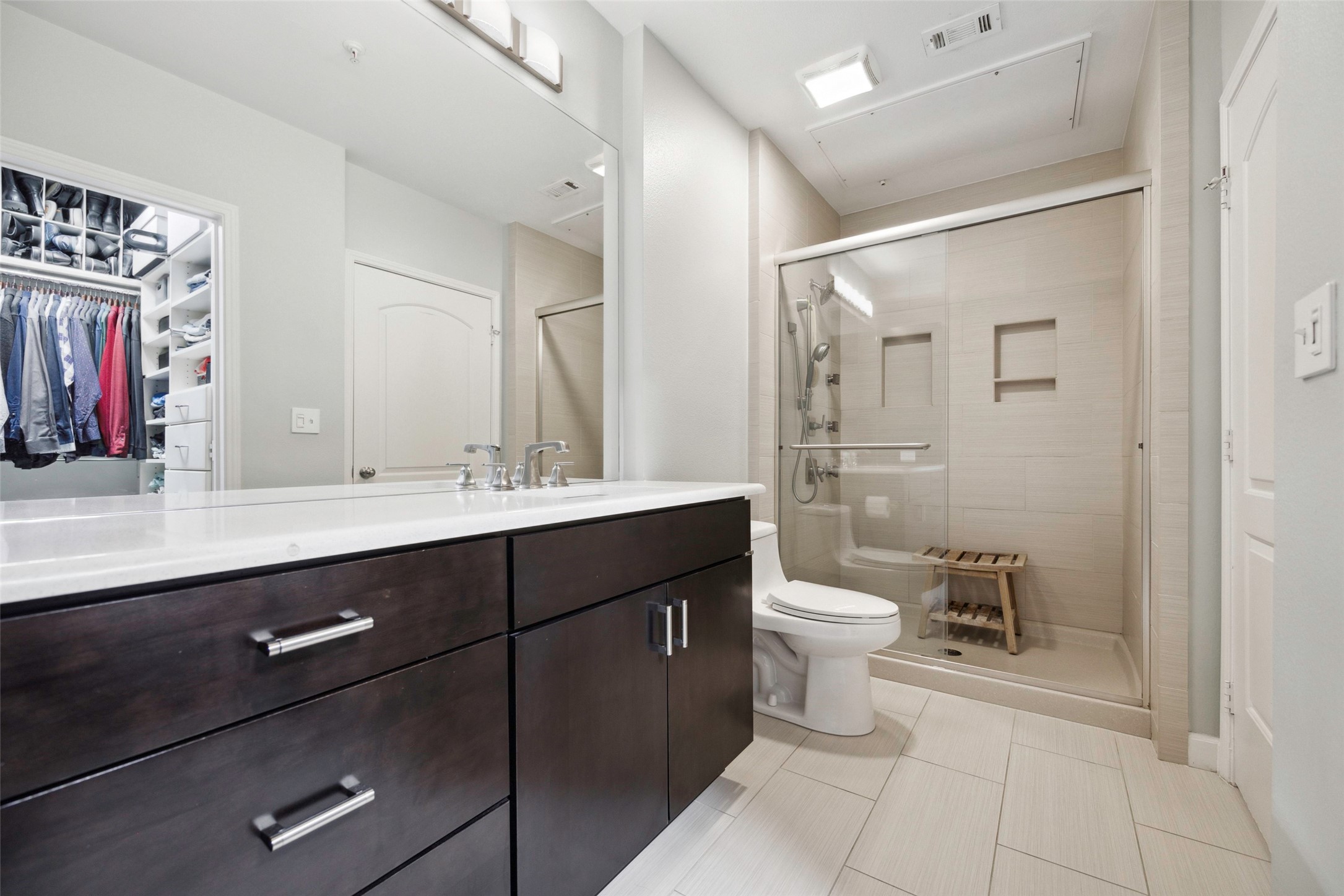 3225 Turtle Creek Boulevard 1112