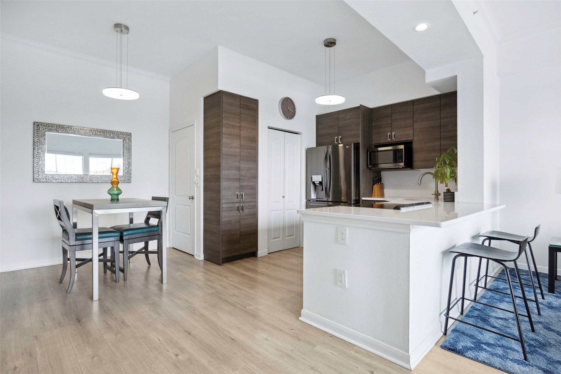 3225 Turtle Creek Boulevard 1112