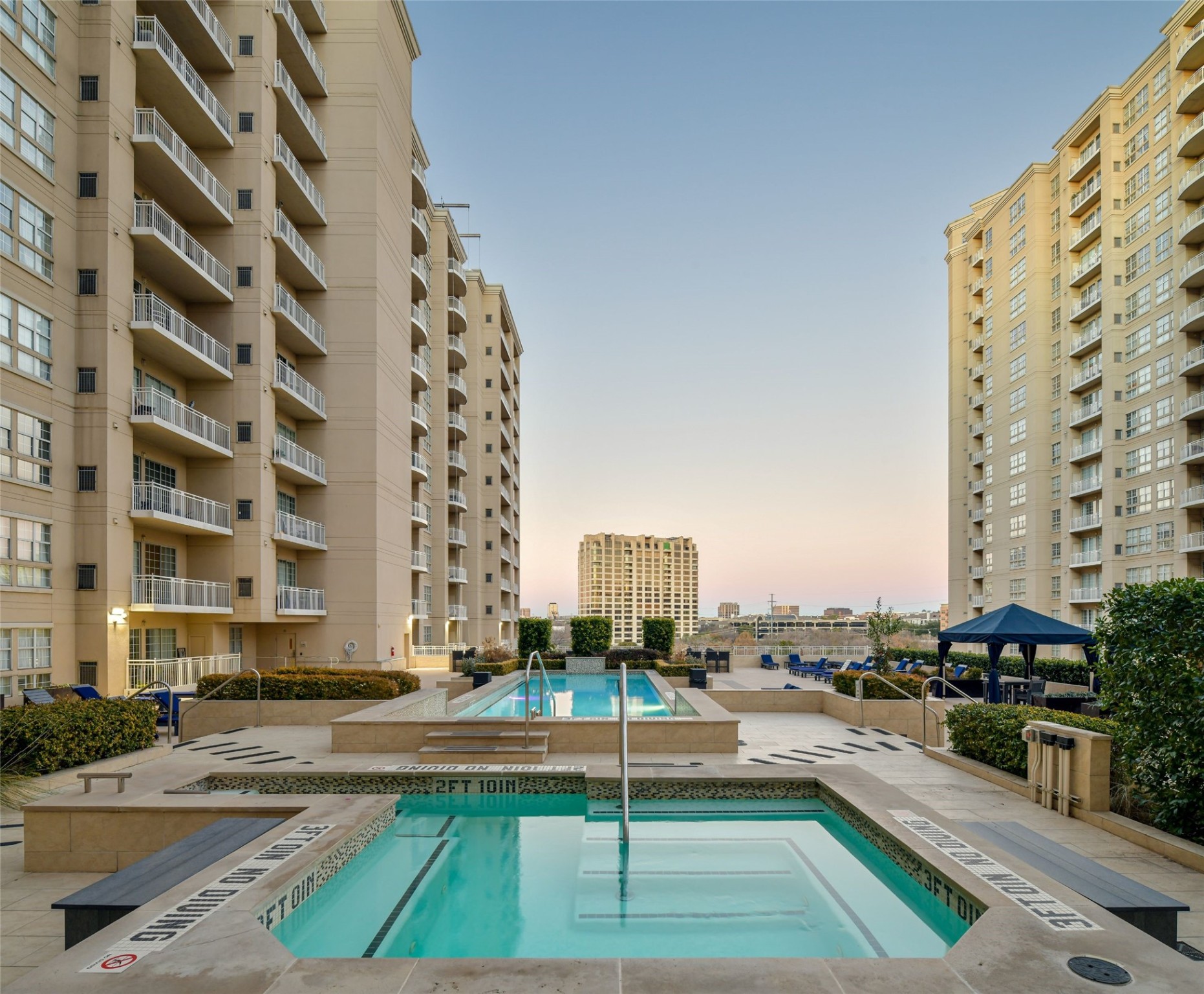 3225 Turtle Creek Boulevard 1112