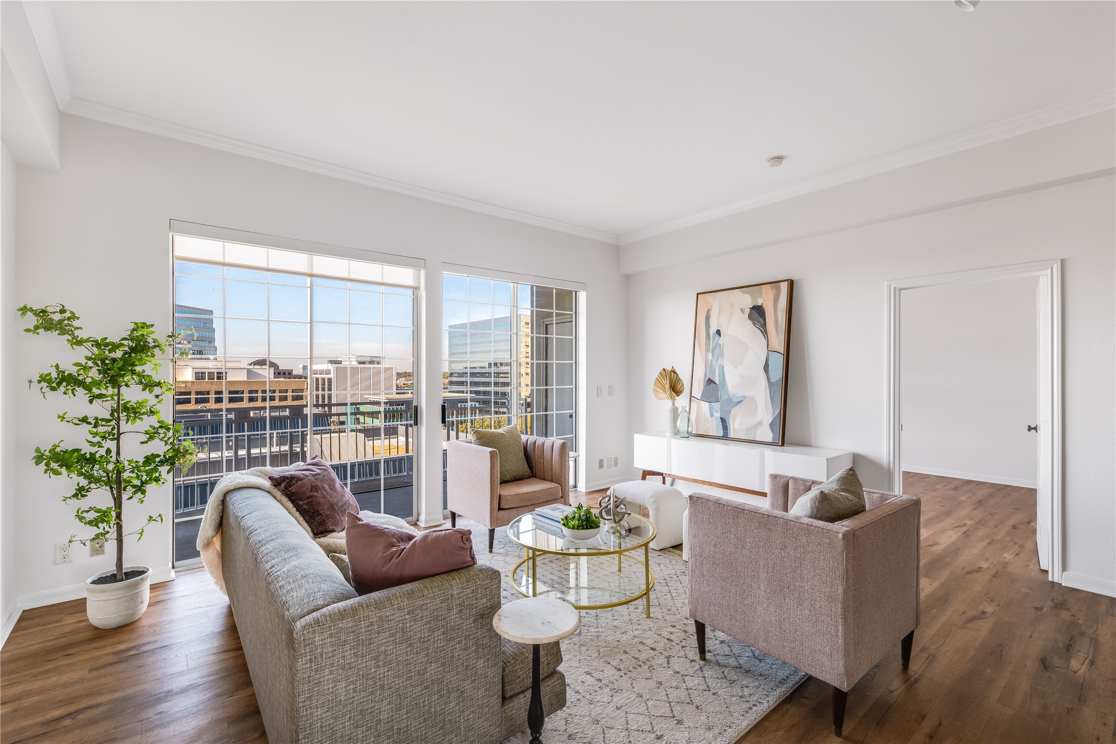 3225 Turtle Creek Boulevard 1046