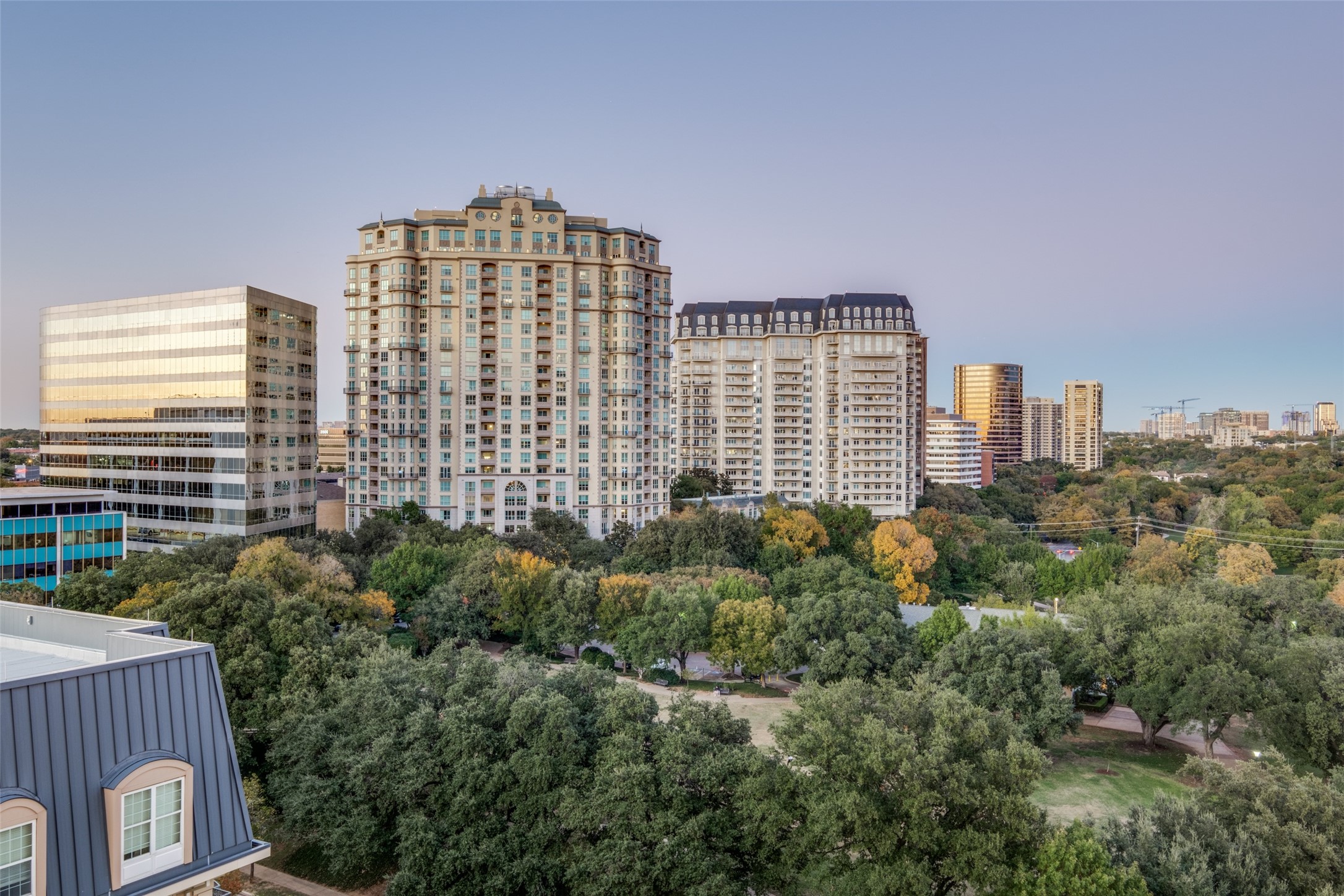 3225 Turtle Creek Boulevard 1046