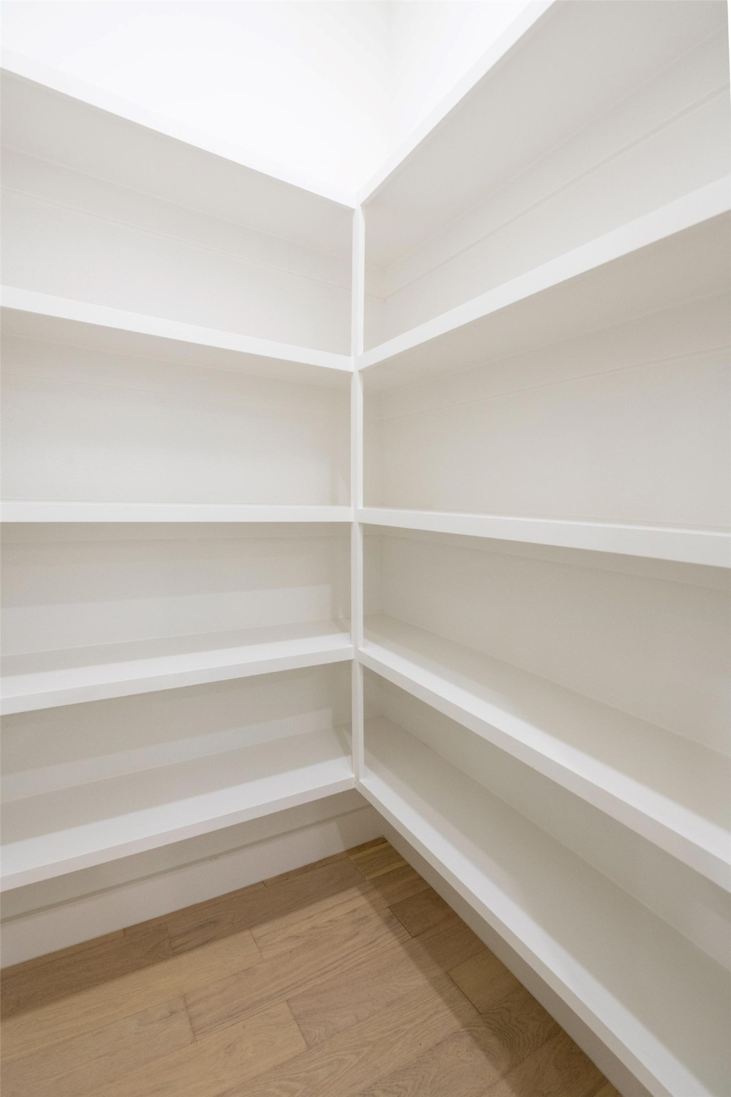 2610 N Carroll Avenue