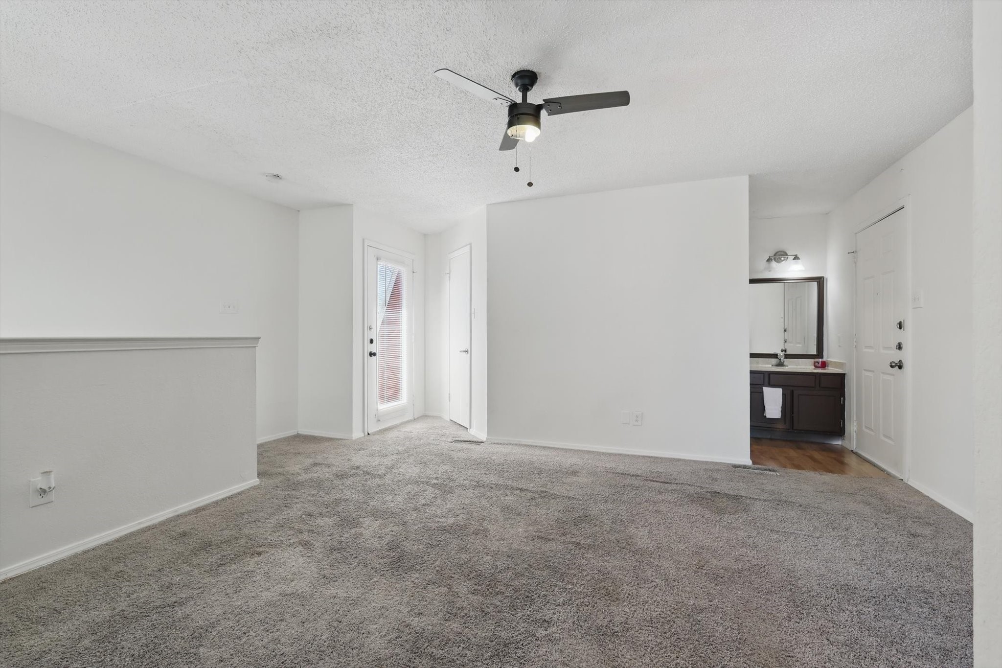 9813 Walnut Street 205