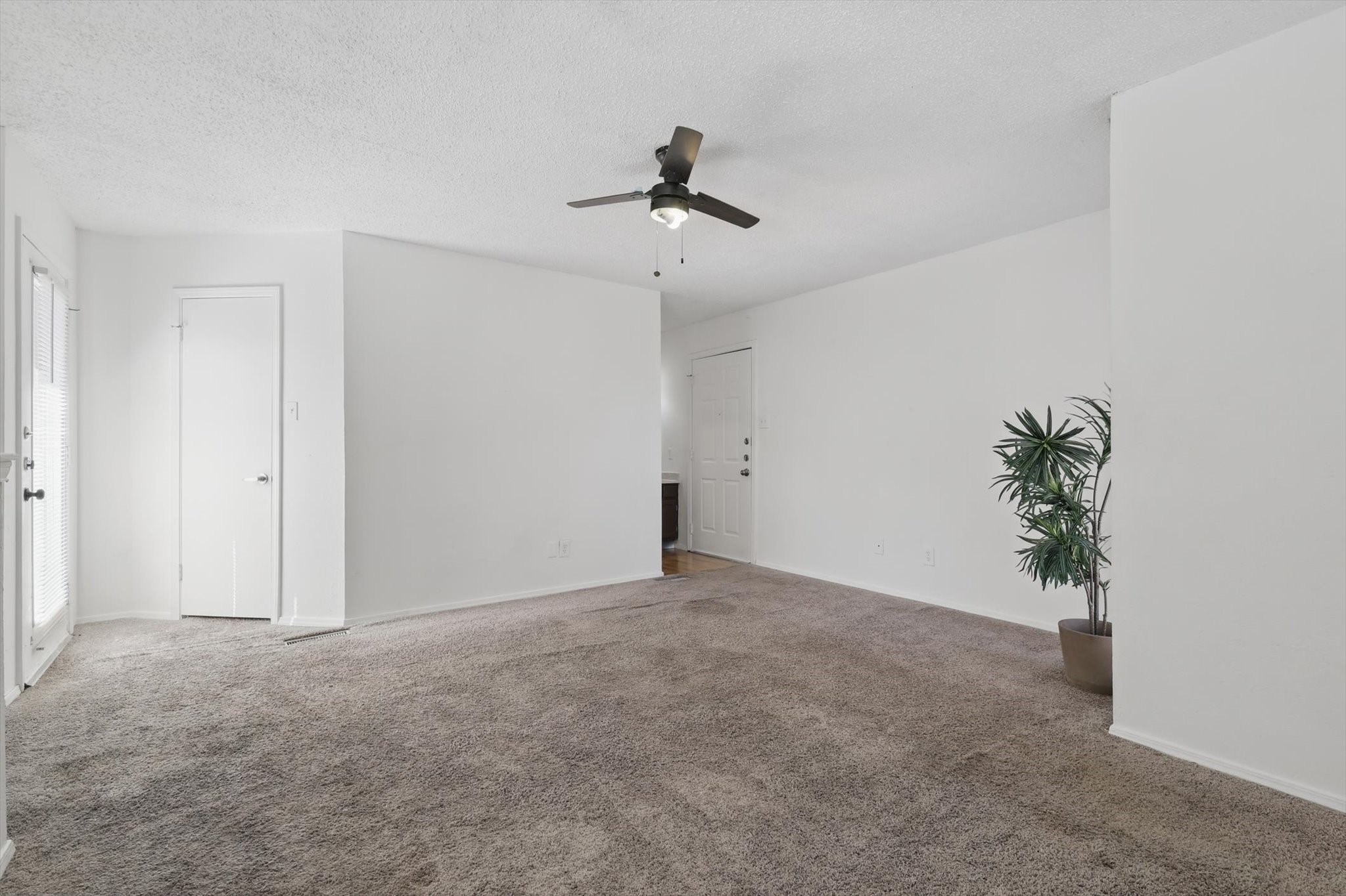 9813 Walnut Street 205