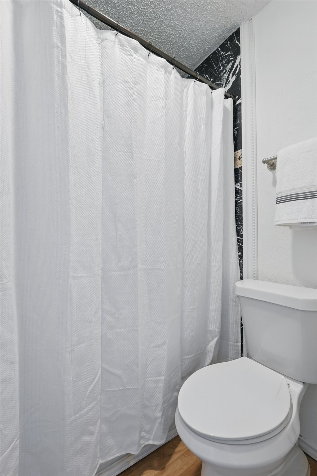 9813 Walnut Street 205