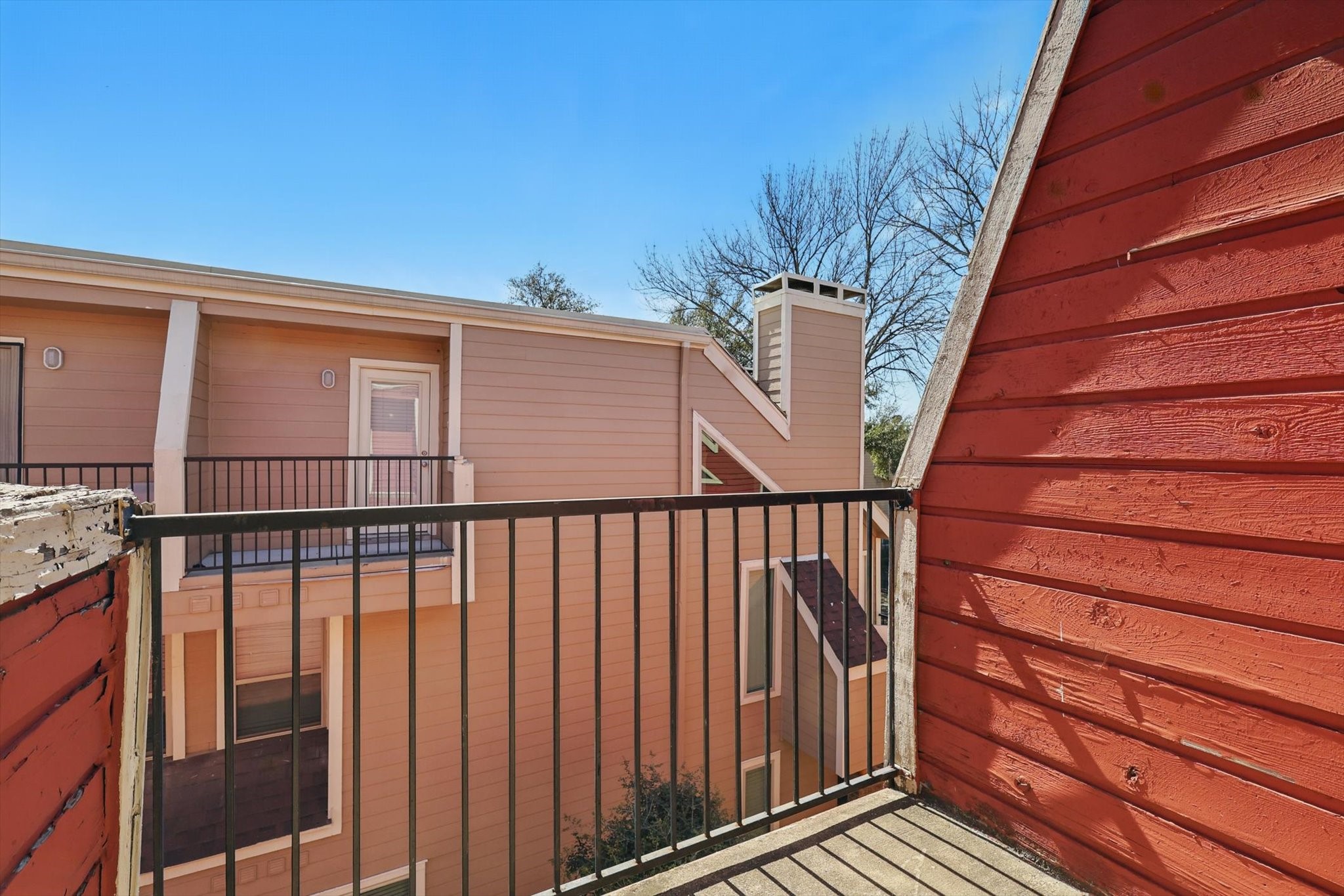 9813 Walnut Street 205