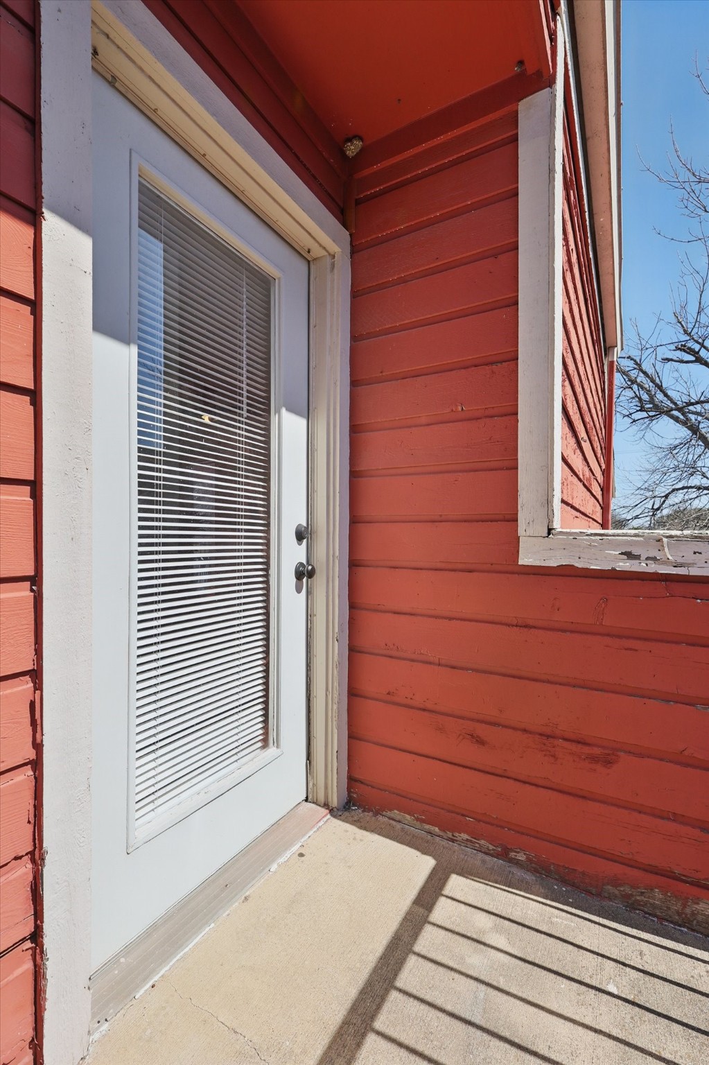 9813 Walnut Street 205