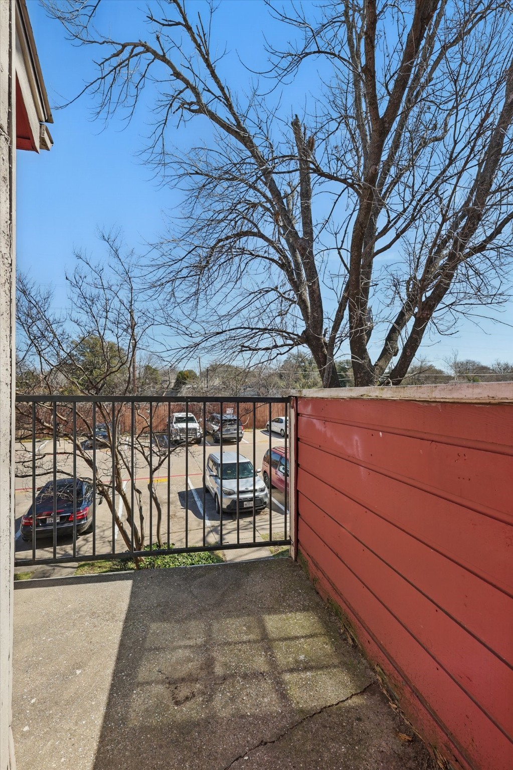 9813 Walnut Street 205