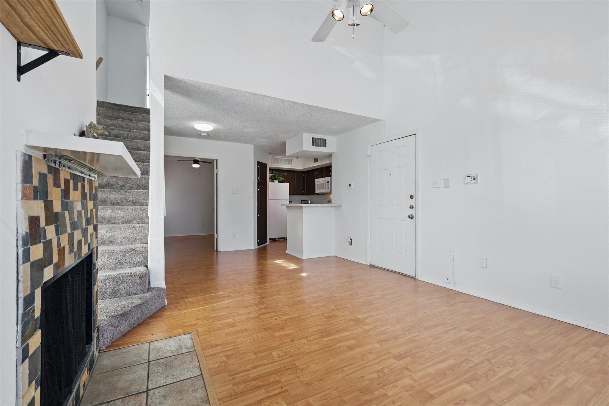 9813 Walnut Street 205