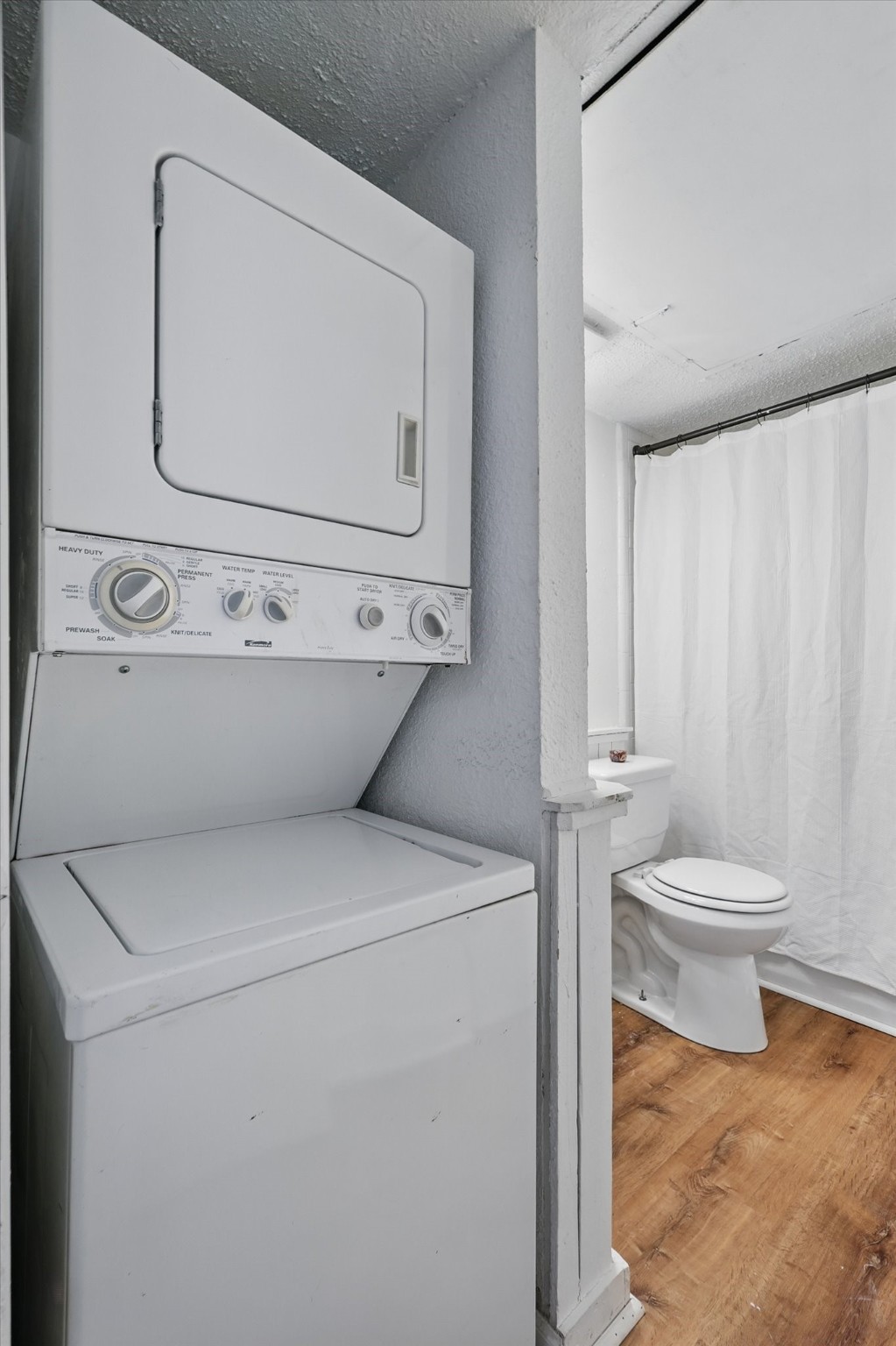 9813 Walnut Street 205