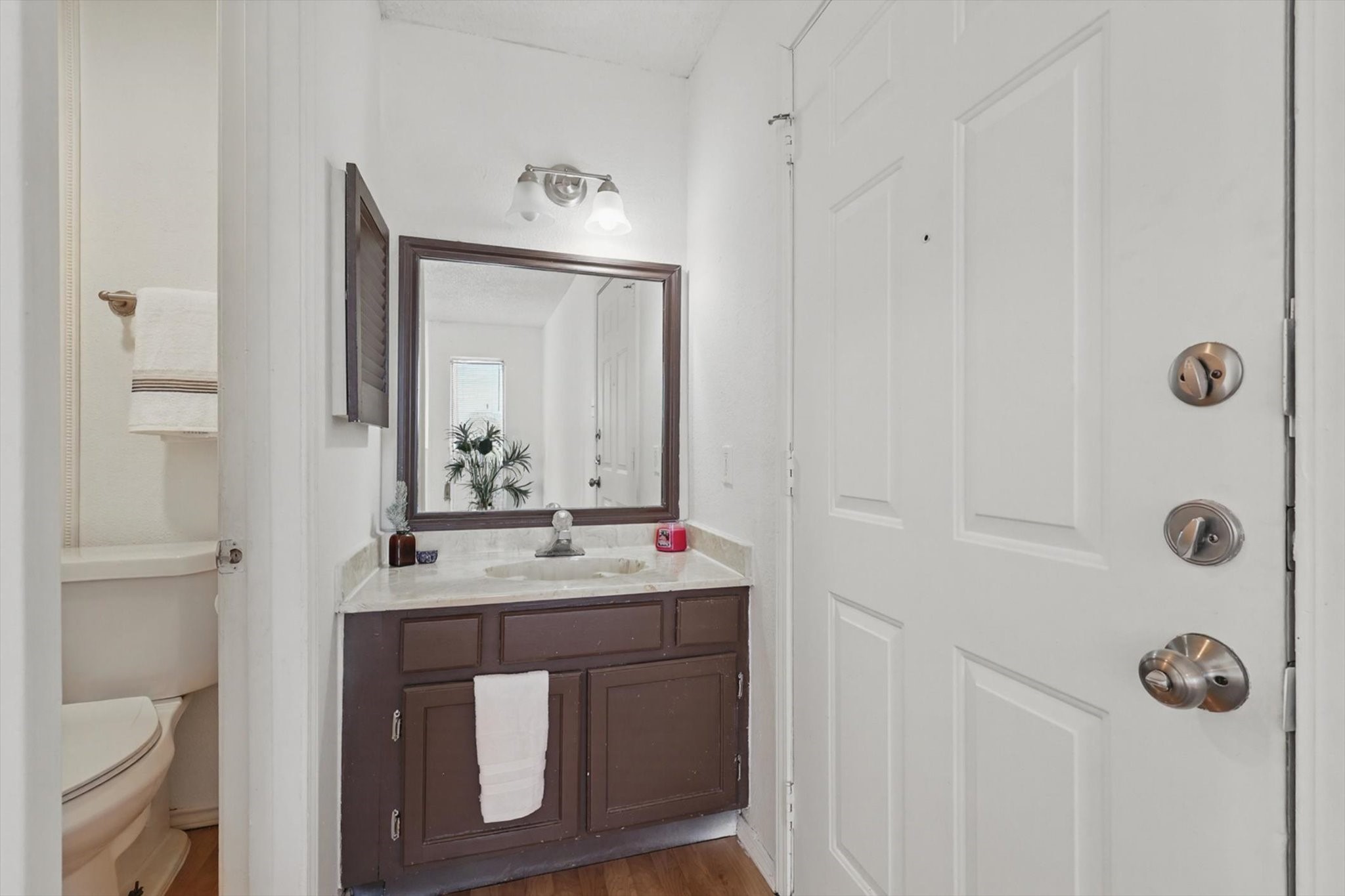 9813 Walnut Street 205