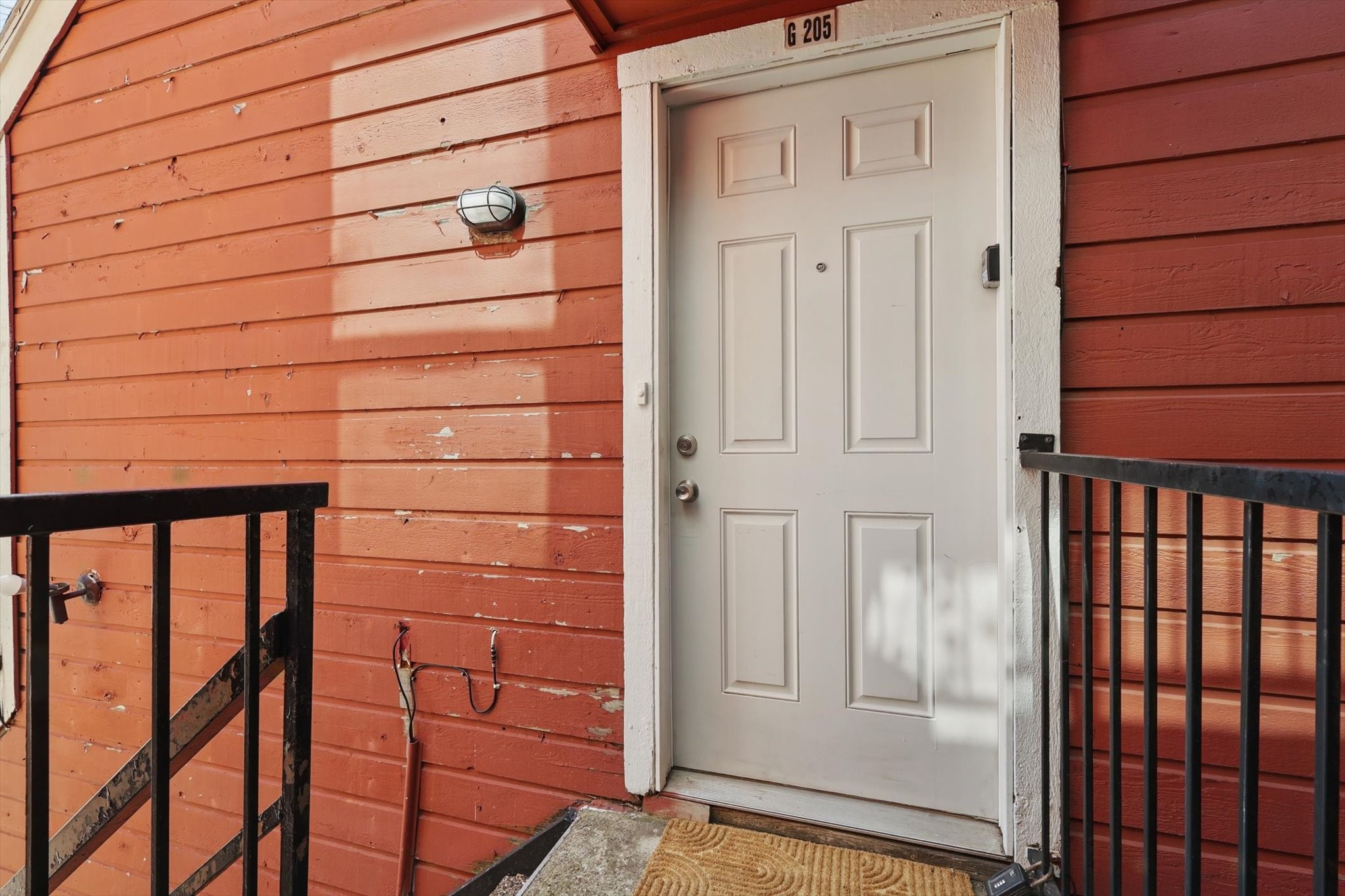 9813 Walnut Street 205