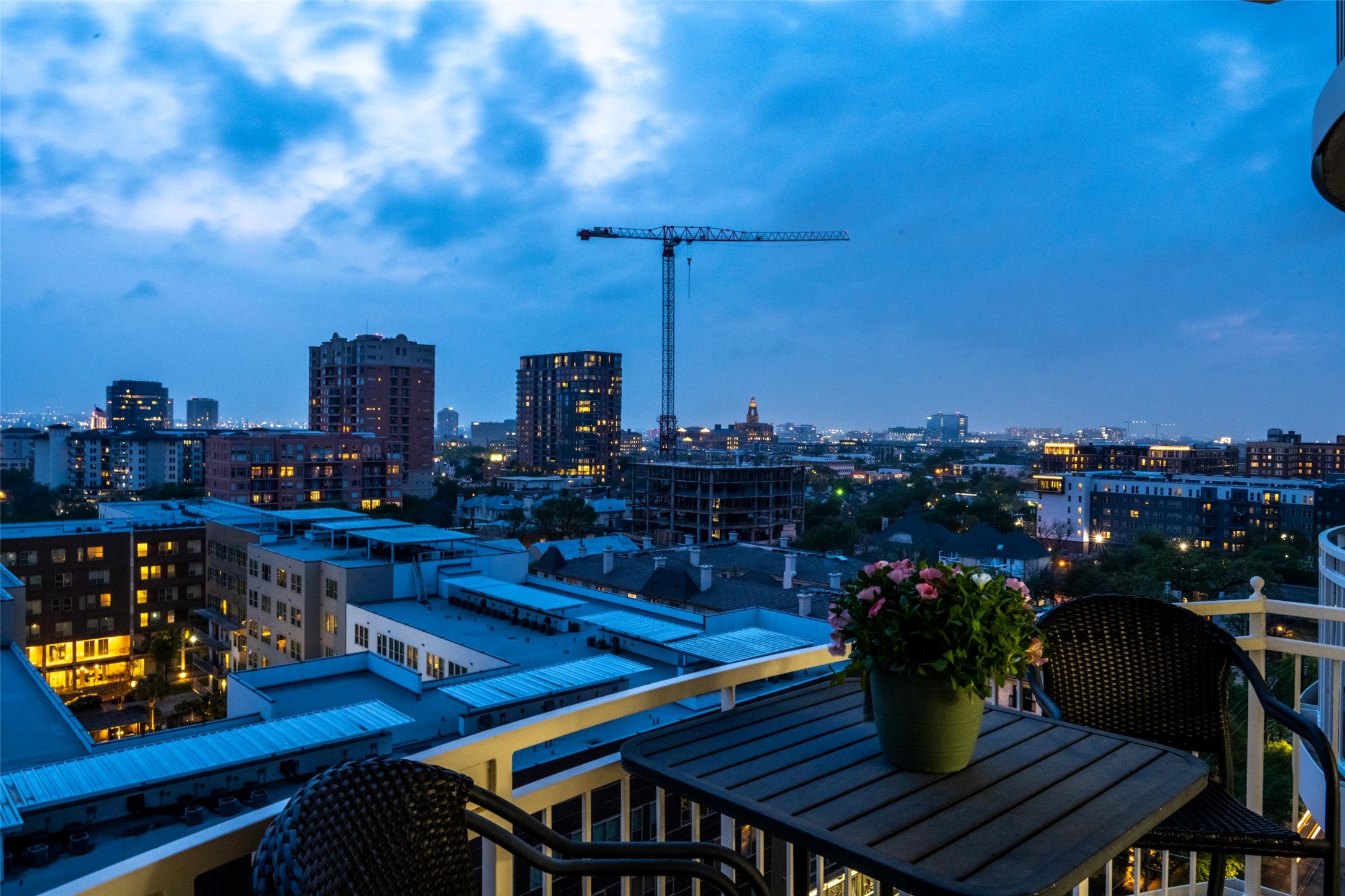 3225 Turtle Creek Boulevard 1214