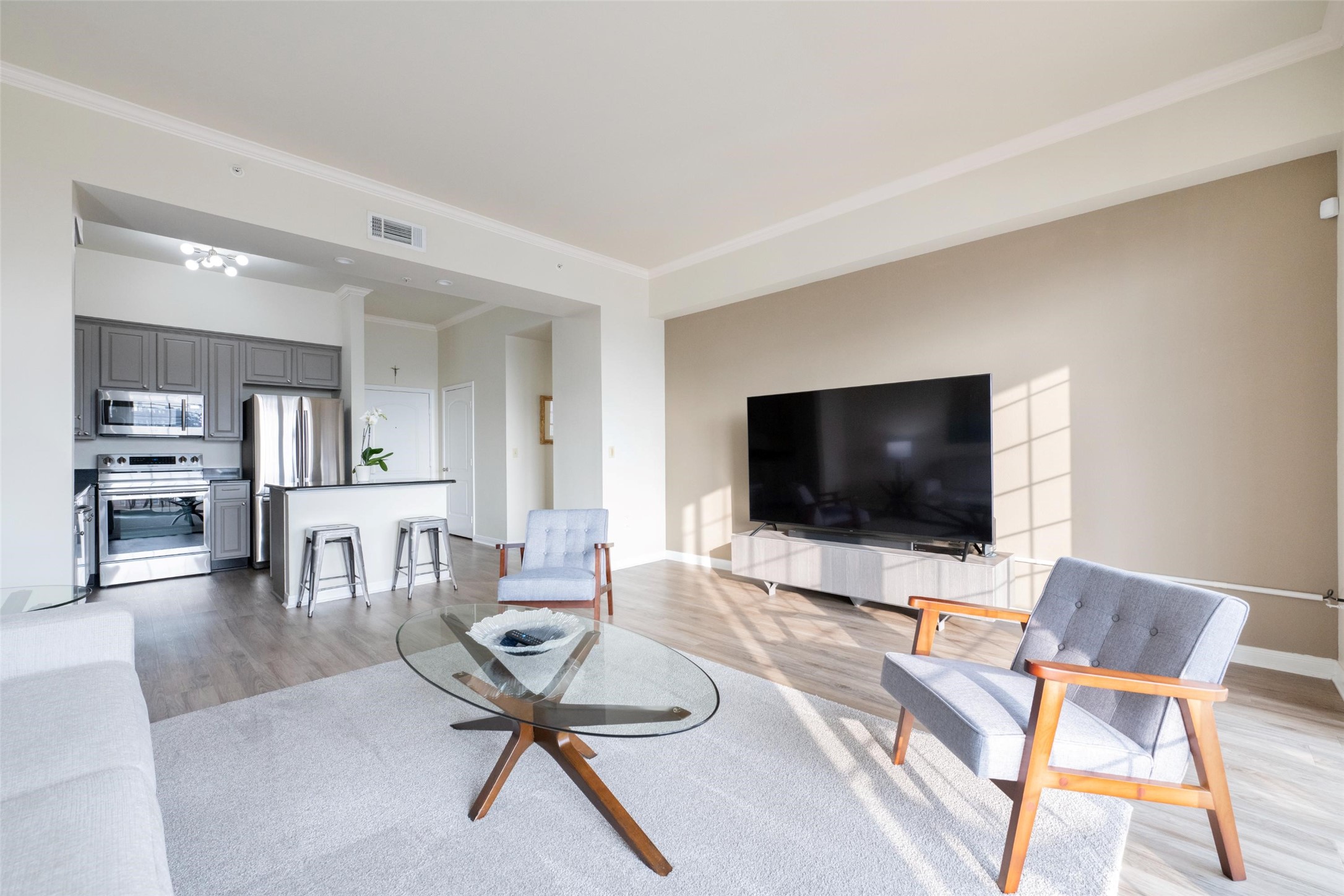 3225 Turtle Creek Boulevard 1214