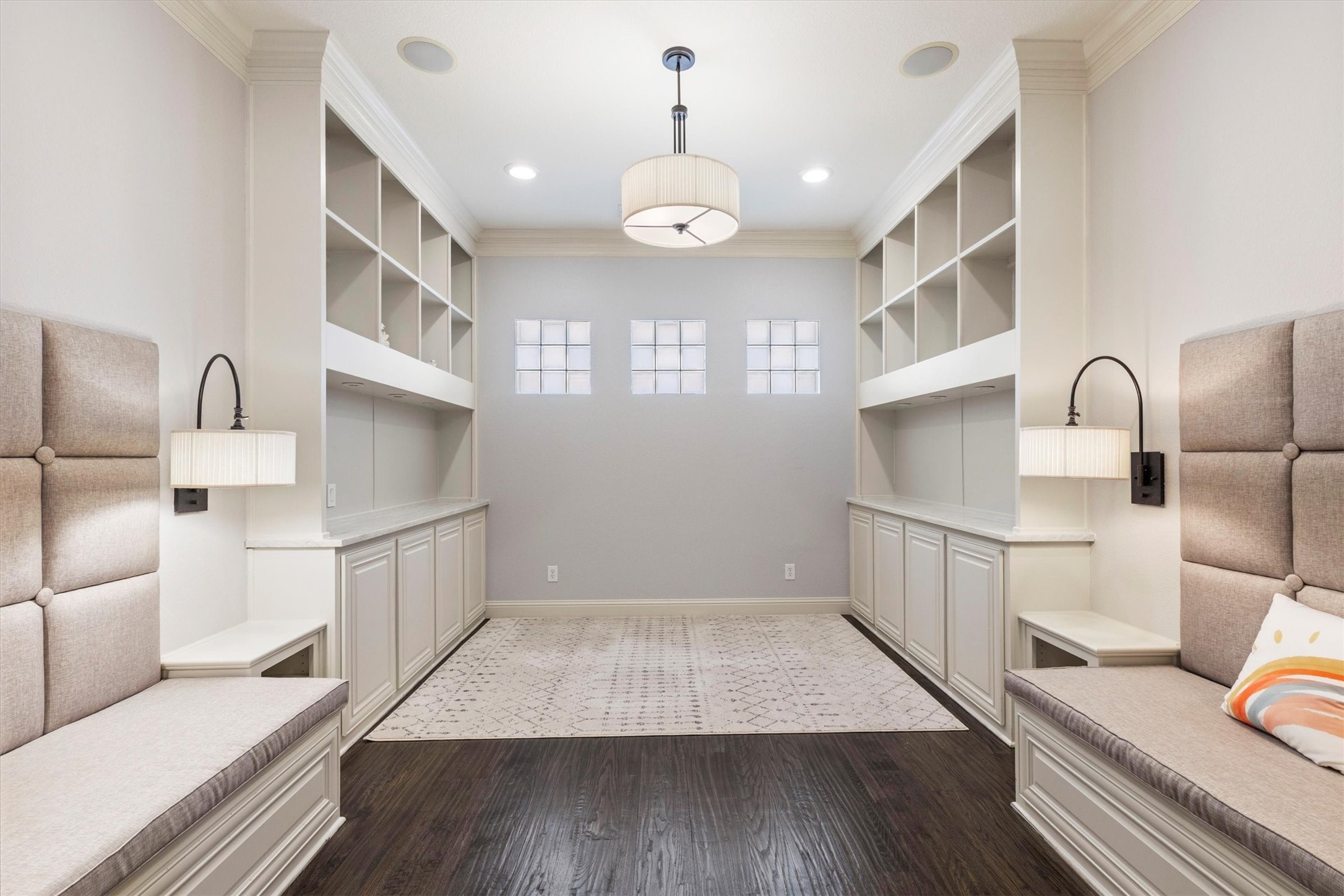 3420 Bridgewater Drive