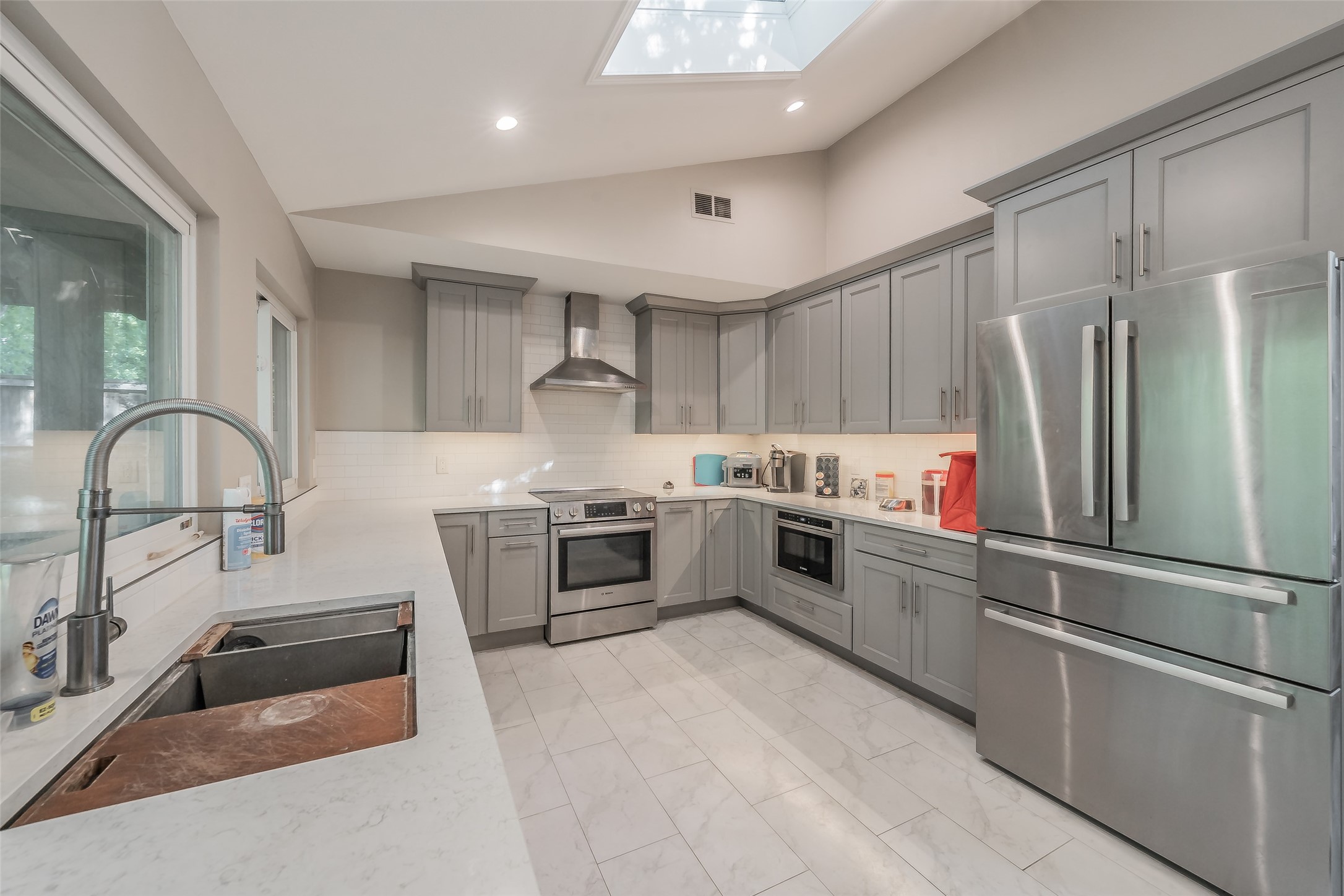 7808 High Oaks Circle