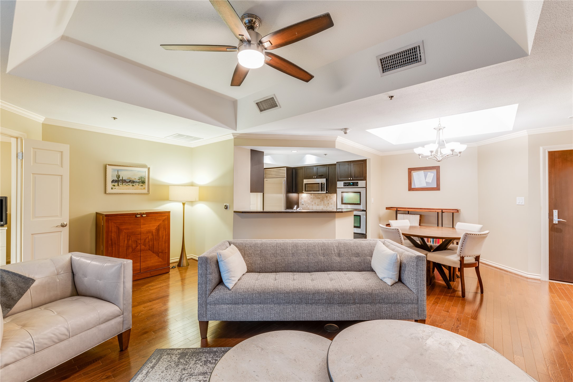 5909 Luther Lane 1700