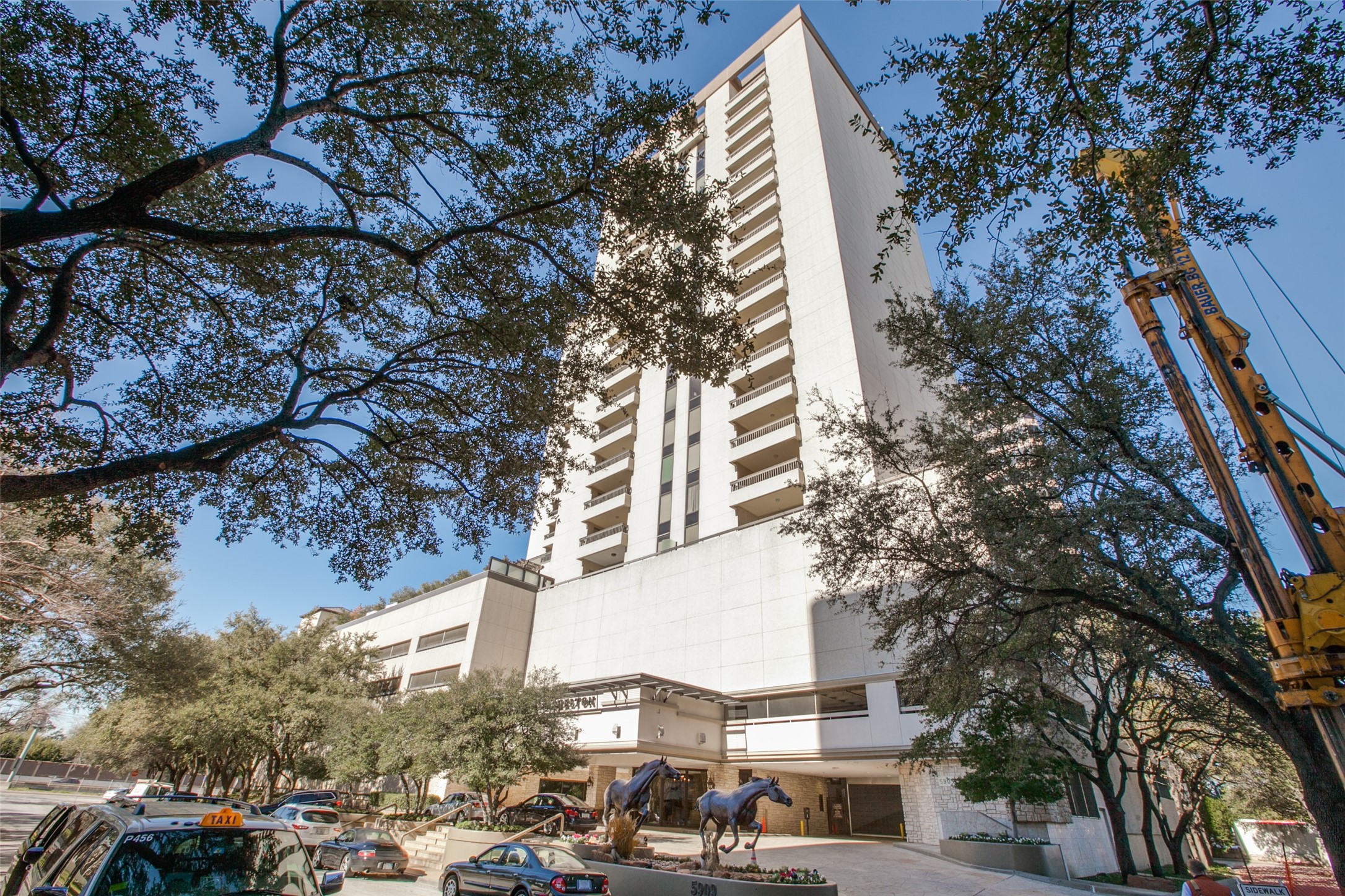 5909 Luther Lane 1700