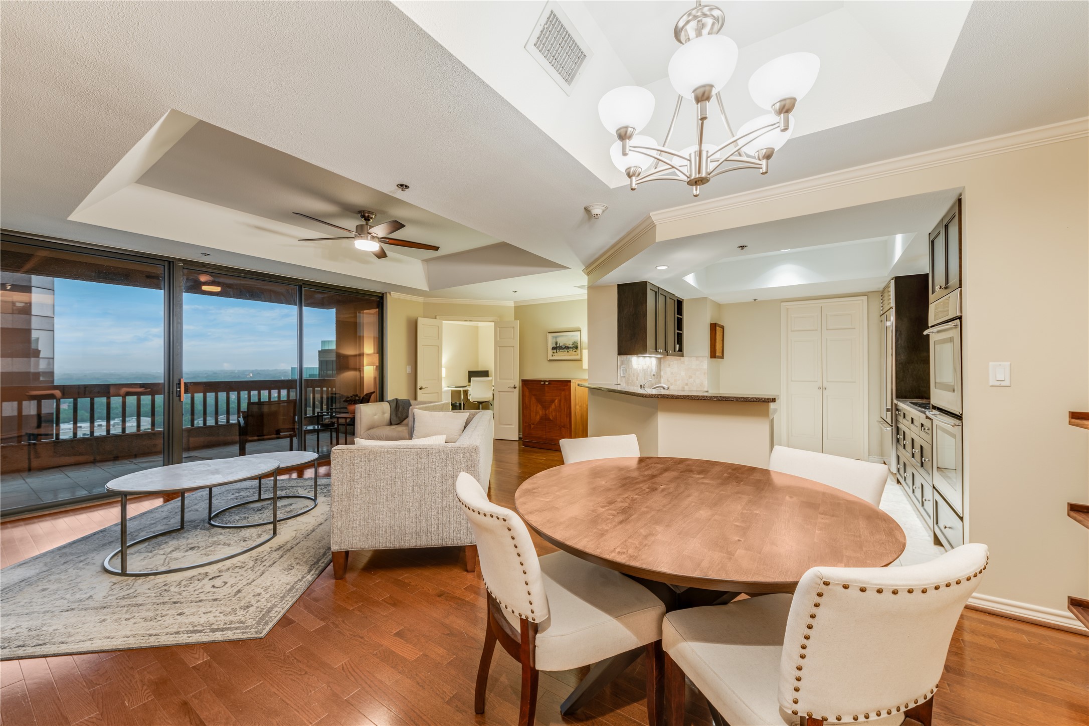 5909 Luther Lane 1700