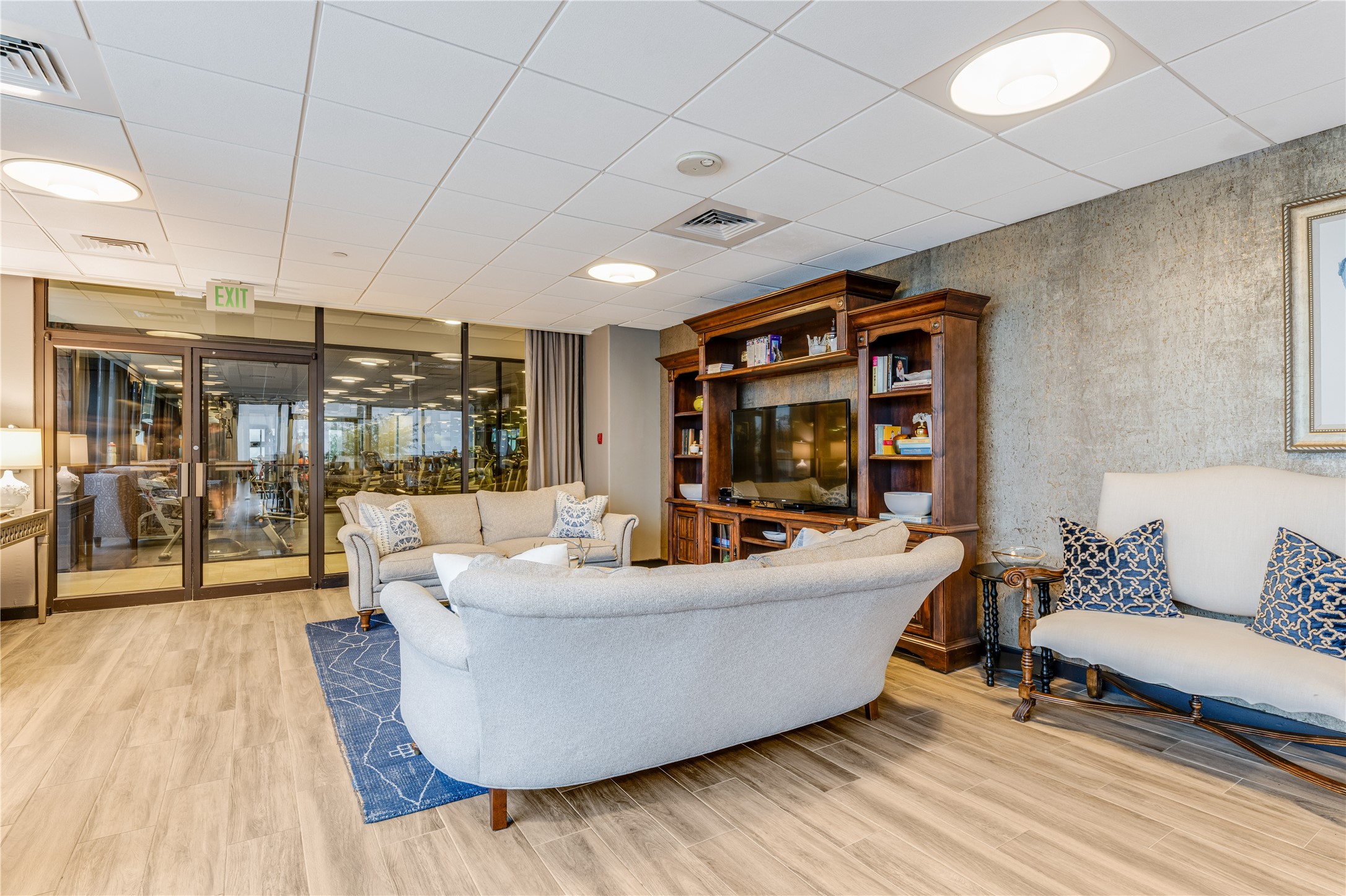 5909 Luther Lane 1700