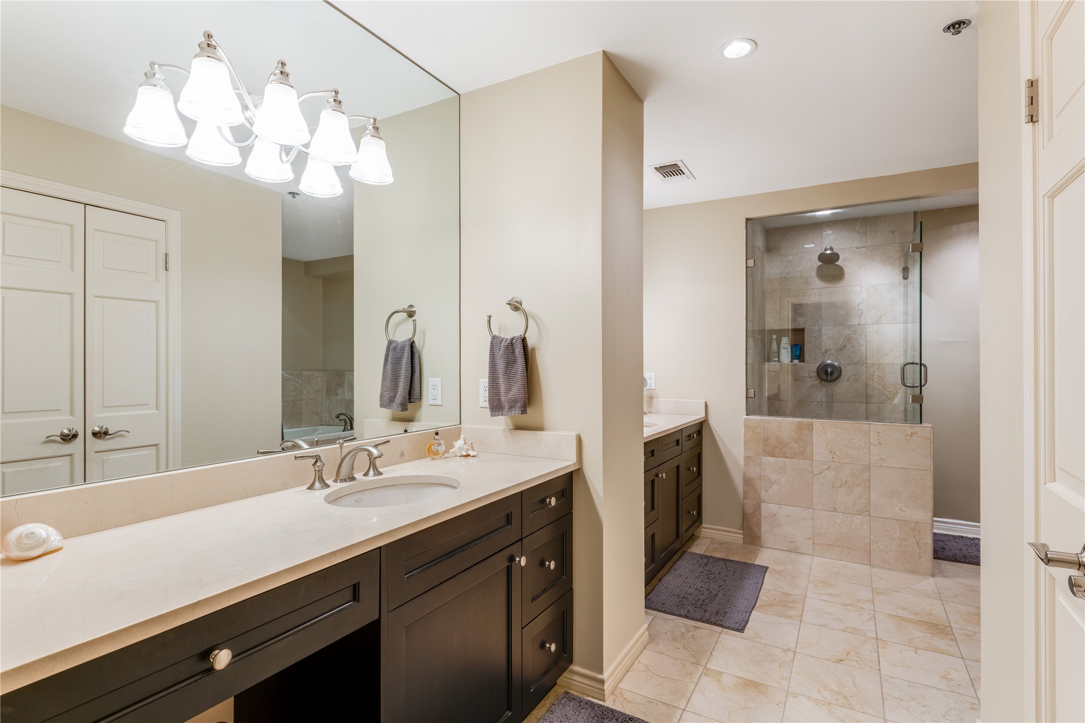 5909 Luther Lane 1700