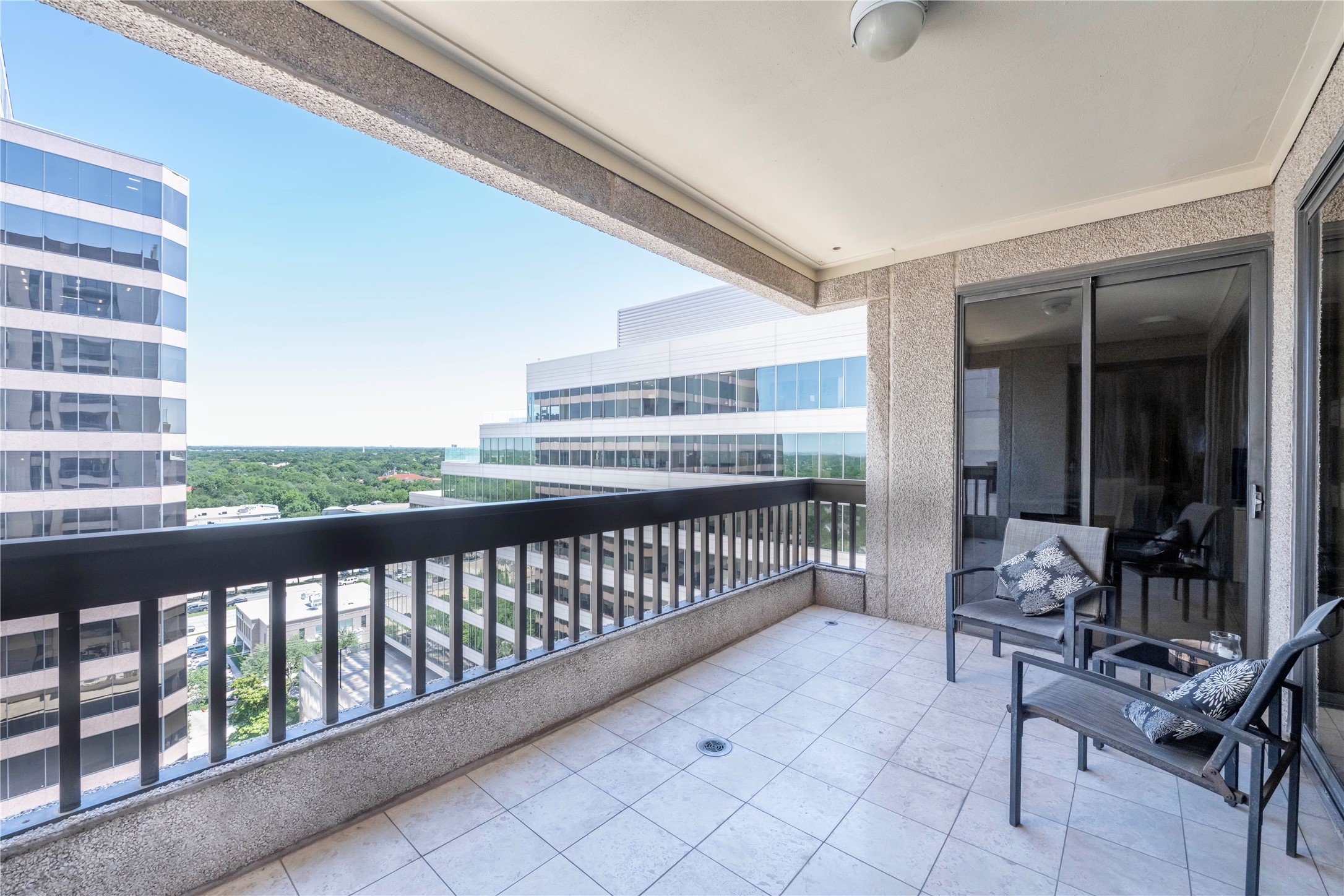 5909 Luther Lane 1700