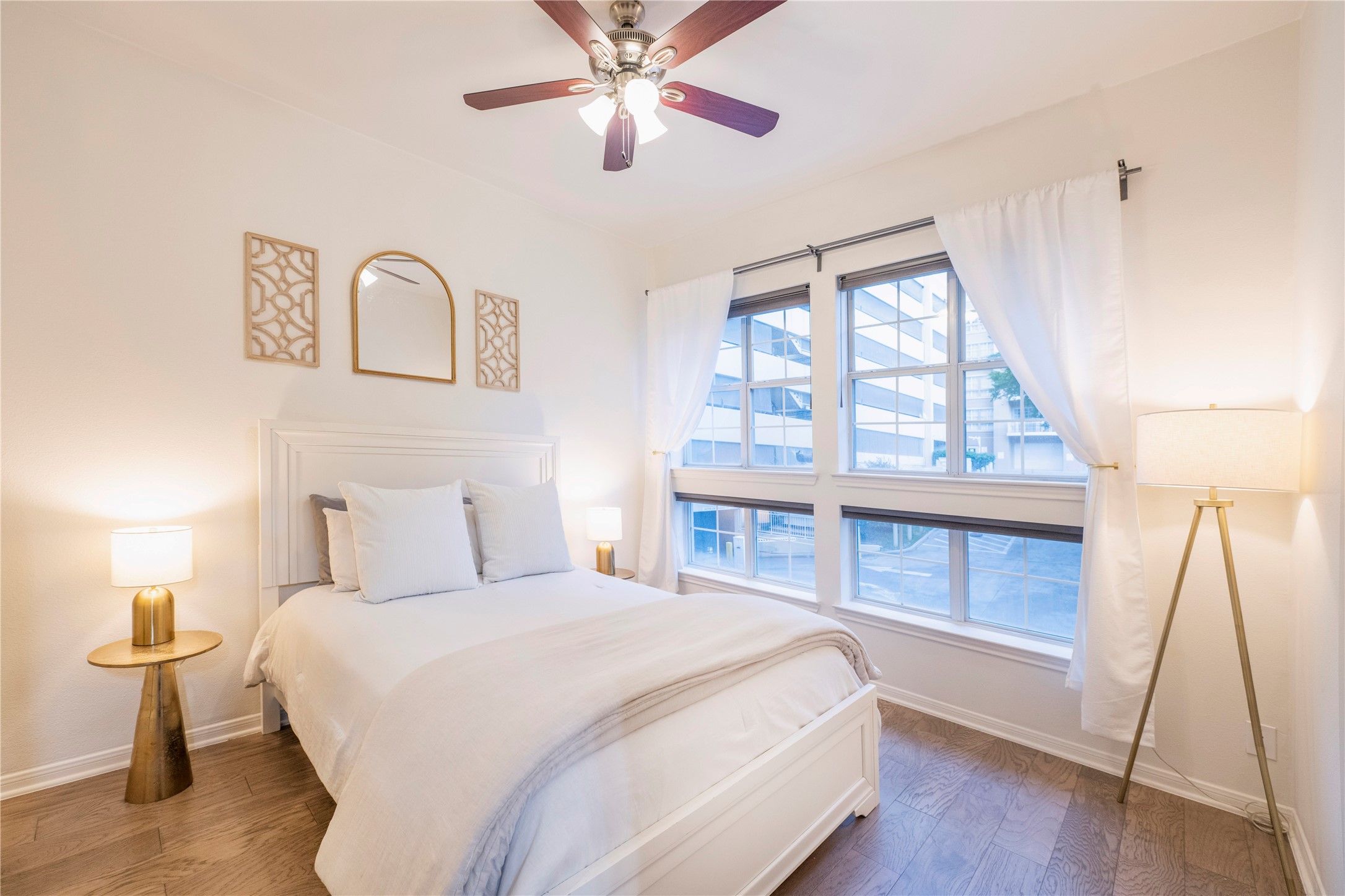 3225 Turtle Creek Boulevard 206