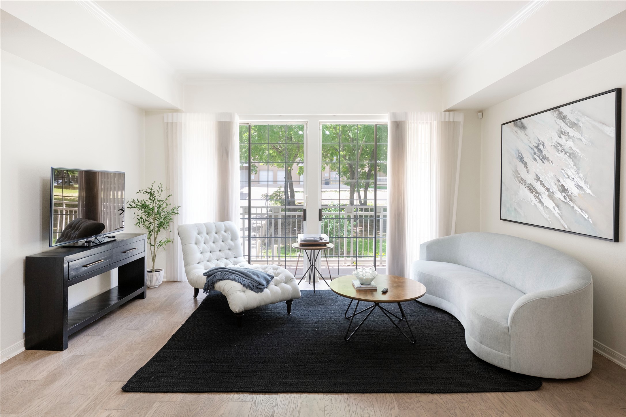 3225 Turtle Creek Boulevard 206