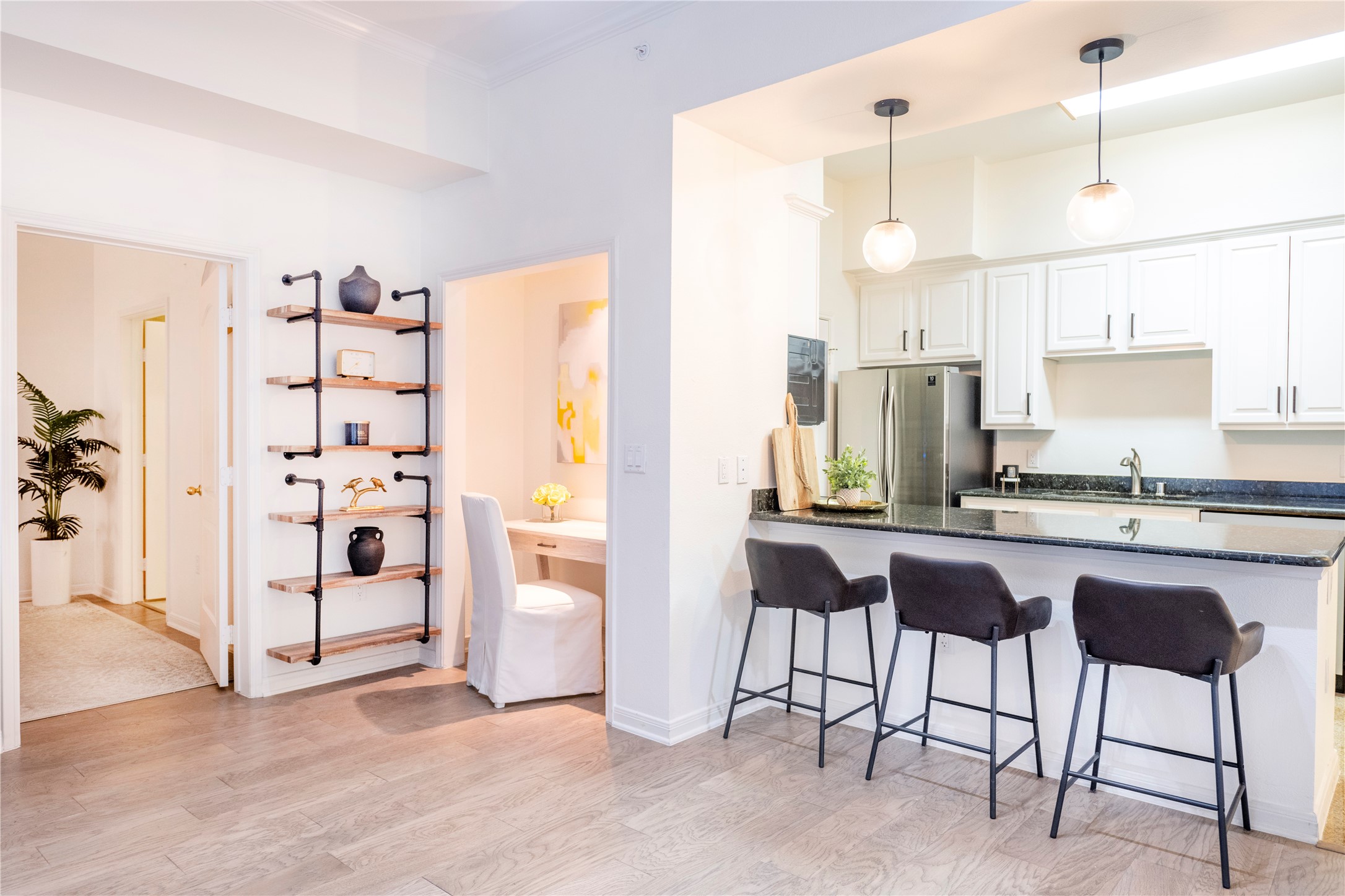 3225 Turtle Creek Boulevard 206