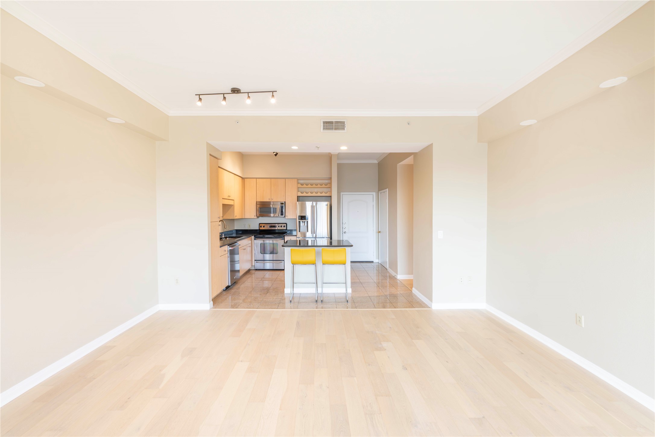 3225 Turtle Creek Boulevard 1114