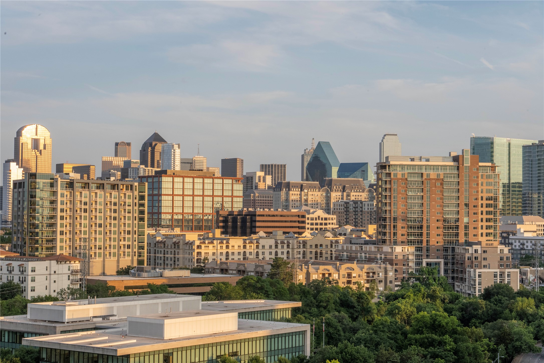 3225 Turtle Creek Boulevard 1114