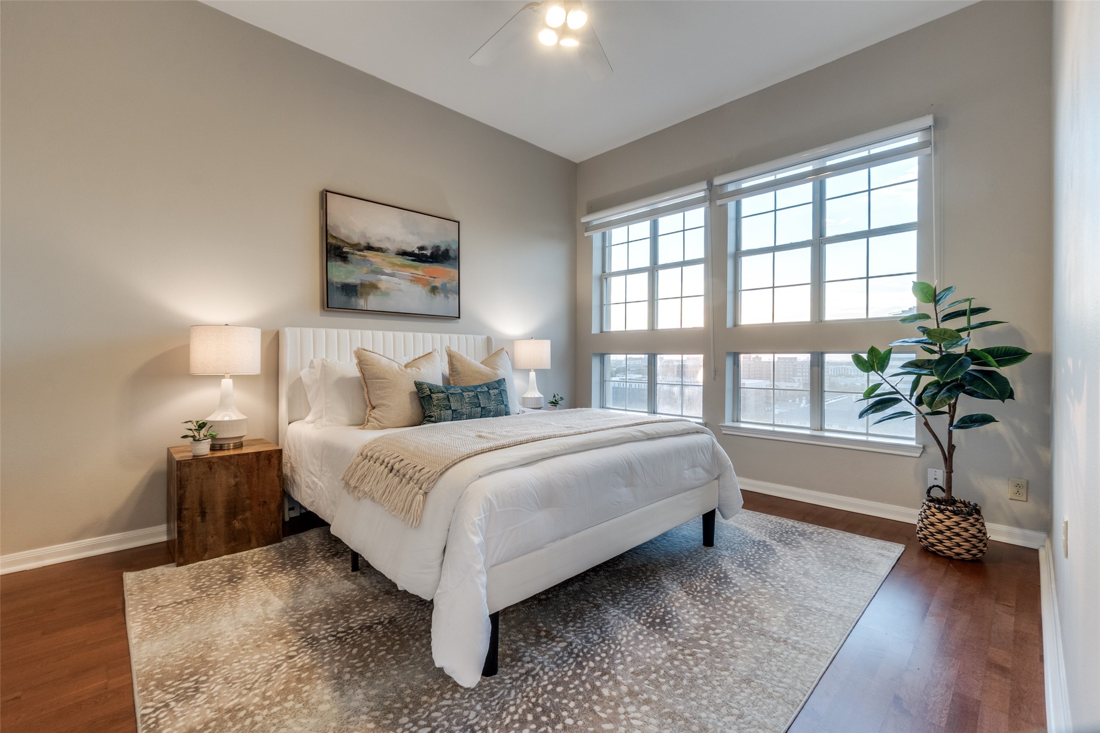 3225 Turtle Creek Boulevard 1234