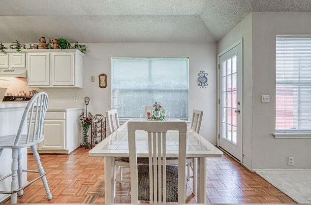 1006 Blackenhurst Lane