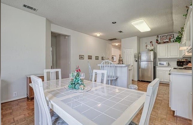 1006 Blackenhurst Lane