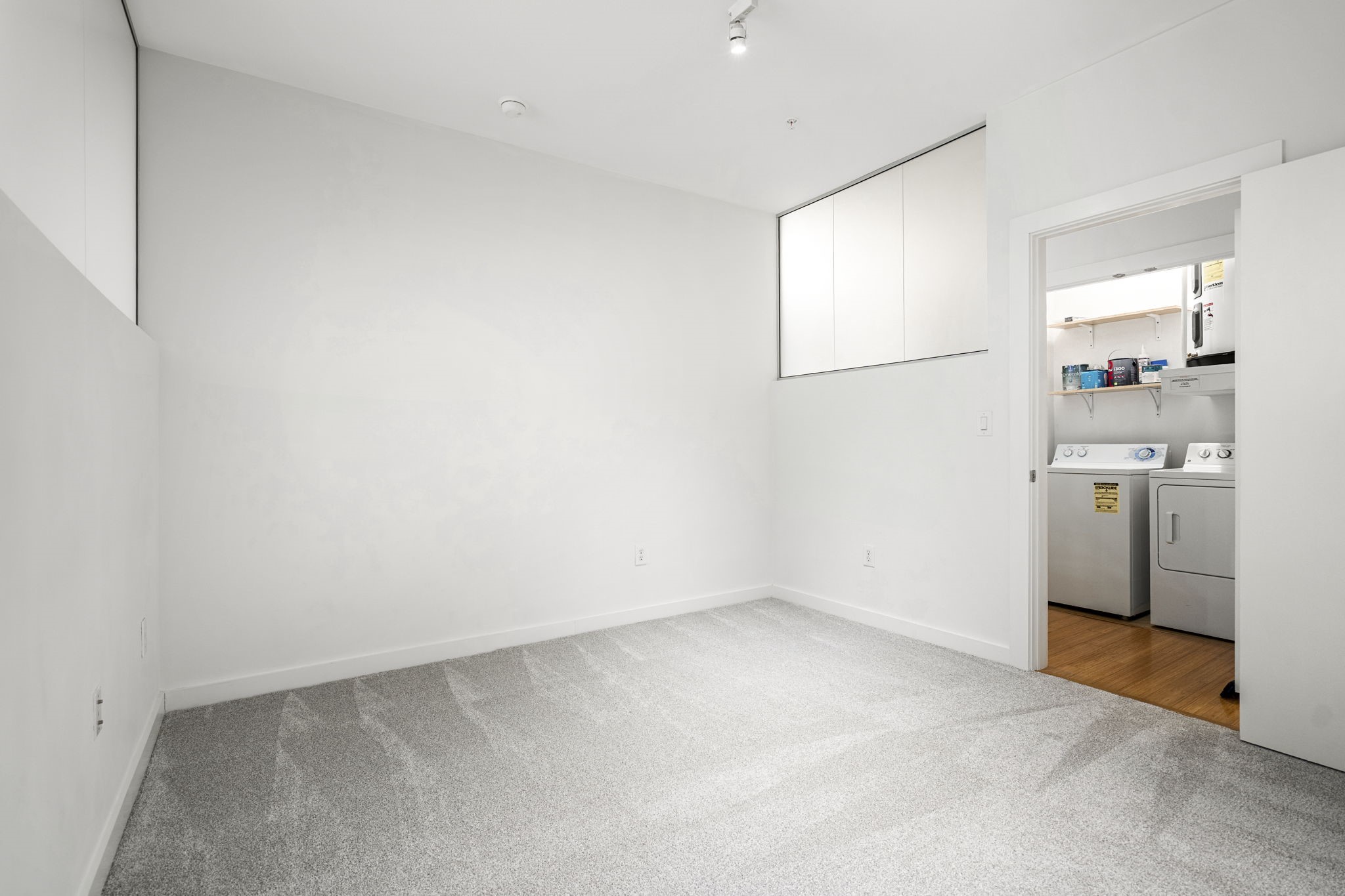 4040 N Hall Street 107